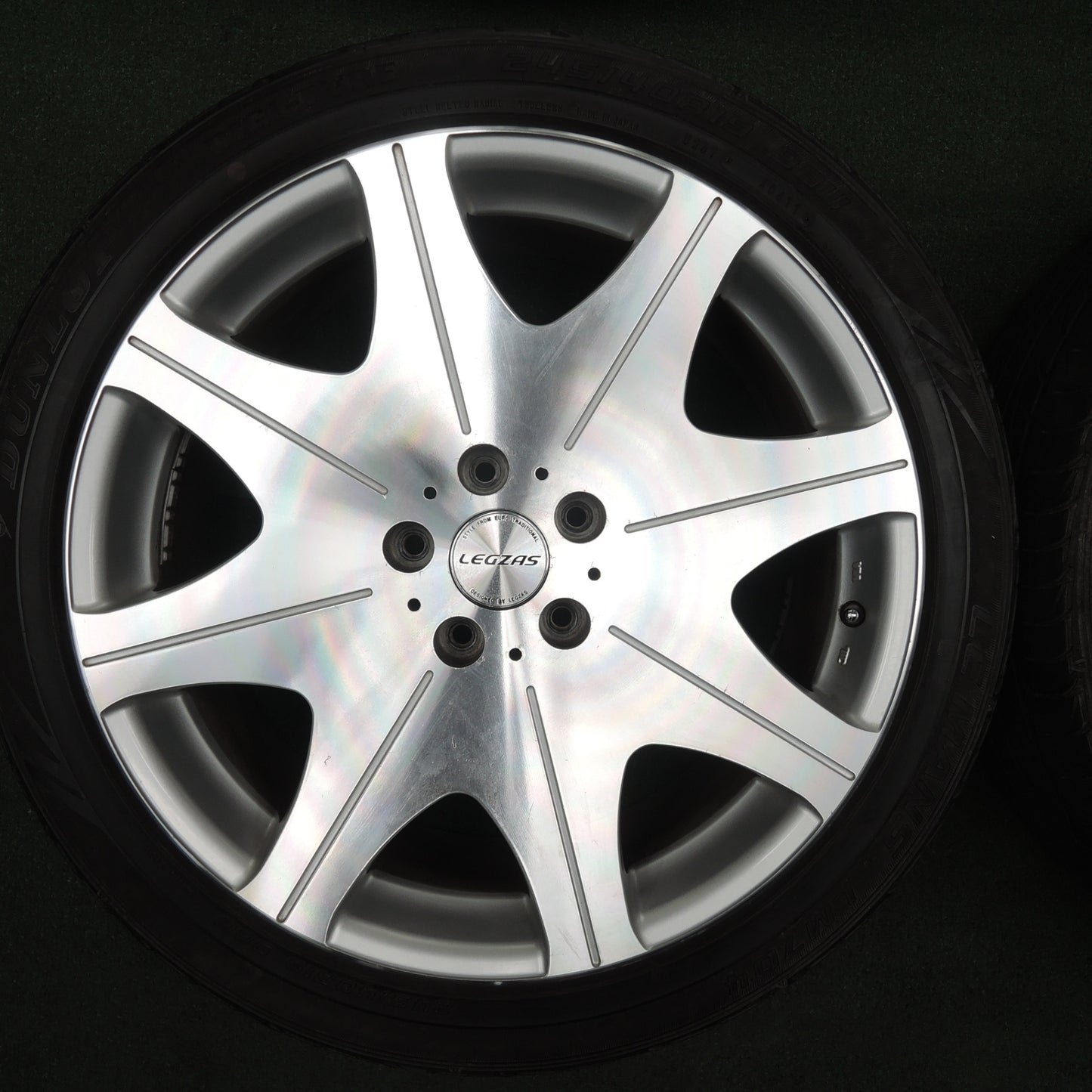 *送料無料* 4本価格★LEGZAS 245/40R19 ダンロップ LE MANS LM704 レグザス 19インチ PCD114.3/5H★4031303TNノ