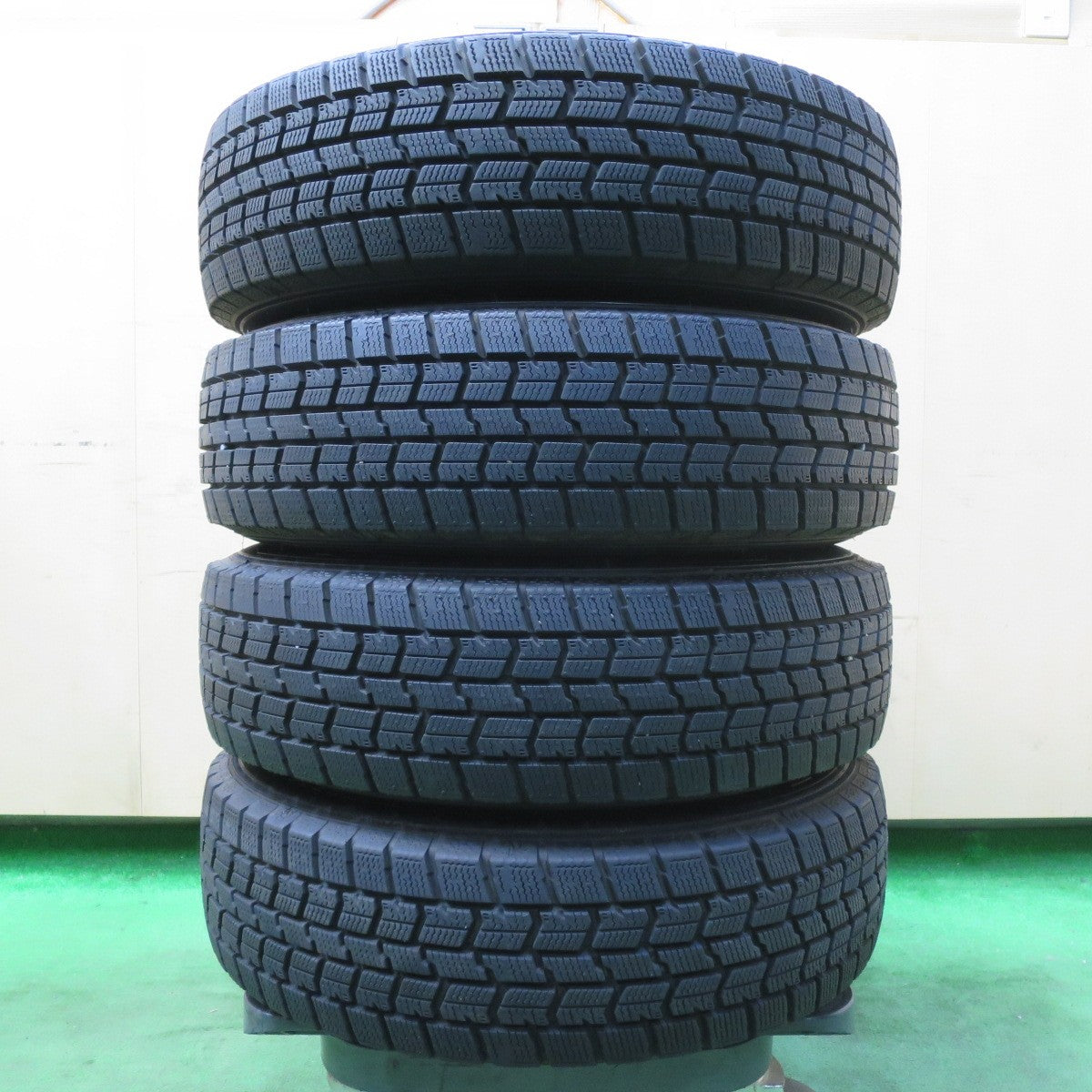 [送料無料] バリ溝！22年！キレイ！ほぼ10分★スタッドレス 165/70R14 グッドイヤー アイスナビ7 VELVA SPORTZ ヴェルヴァ 14インチ PCD100/4H★4101507イス