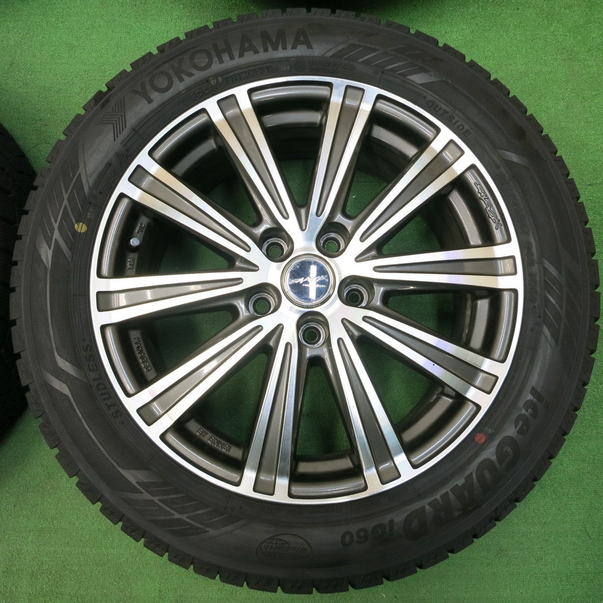 *送料無料* バリ溝！21年！キレイ！ほぼ10分★スタッドレス 215/55R17 ヨコハマ アイスガード iG60 SMACK ENKEI スマック  エンケイ PCD114.3/5H★4031503イス