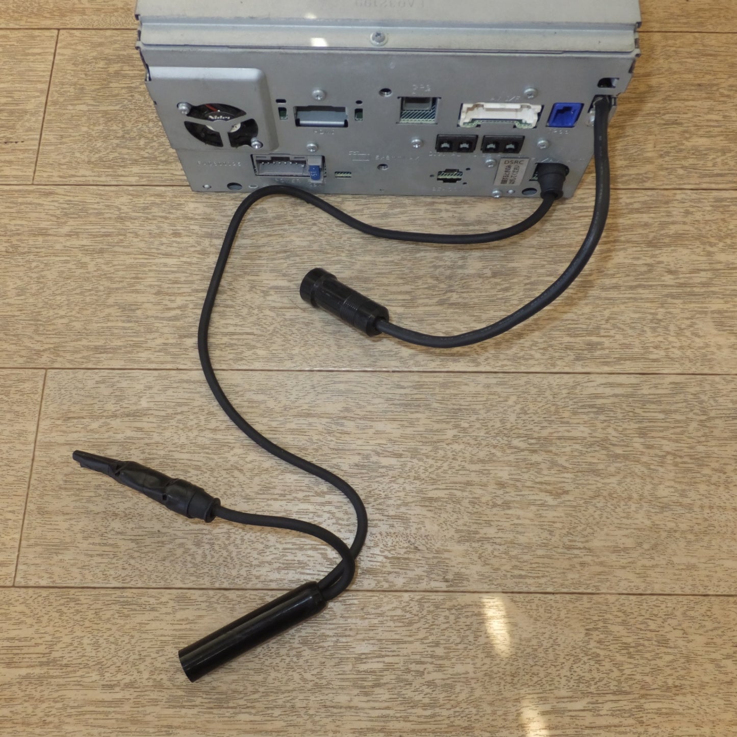 [送料無料] ★パナソニック Panasonic SDカーナビステーション CN-R300D★