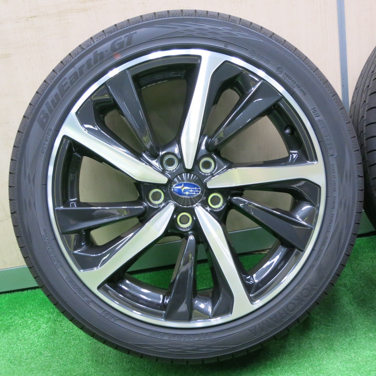 送料無料] 新車外し！24年☆スバル レヴォーグ 純正 225/45R18 ヨコハマ BluEarth-GT AE51 18インチ PCD |  名古屋/岐阜の中古カー用品・工具の買取/販売ならガレージゲット