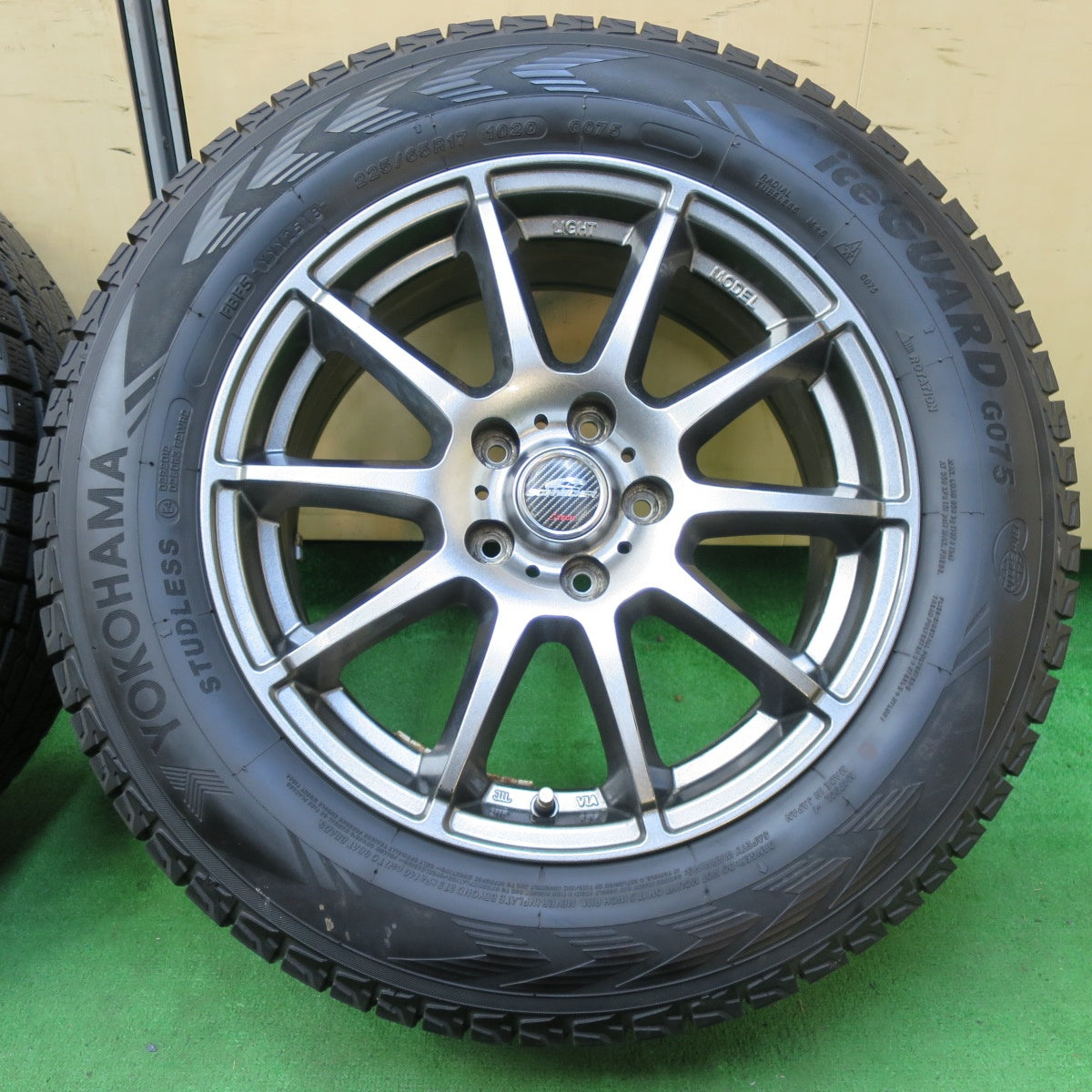 *送料無料* バリ溝！9.5分★スタッドレス 225/65R17 ヨコハマ アイスガード G075 SCHNEIDER シュナイダー 17インチ PCD114.3/5H★4072202イス