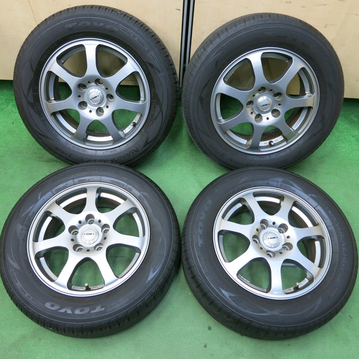 [送料無料] バリ溝！21年！8.5分★195/65R15 トーヨー ナノエナジー3 プラス SUW DW552 15インチ PCD114.3/5H★4100206SYノ