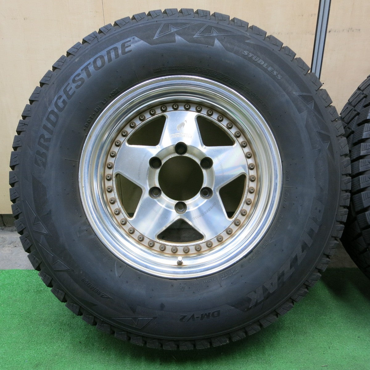 *送料無料* バリ溝！8.5分★LODIODRIVE 265/70R16 スタッドレス ブリヂストン ブリザック DM-V2 ロディオドライブ  PCD139.7/6H★4062602ナス