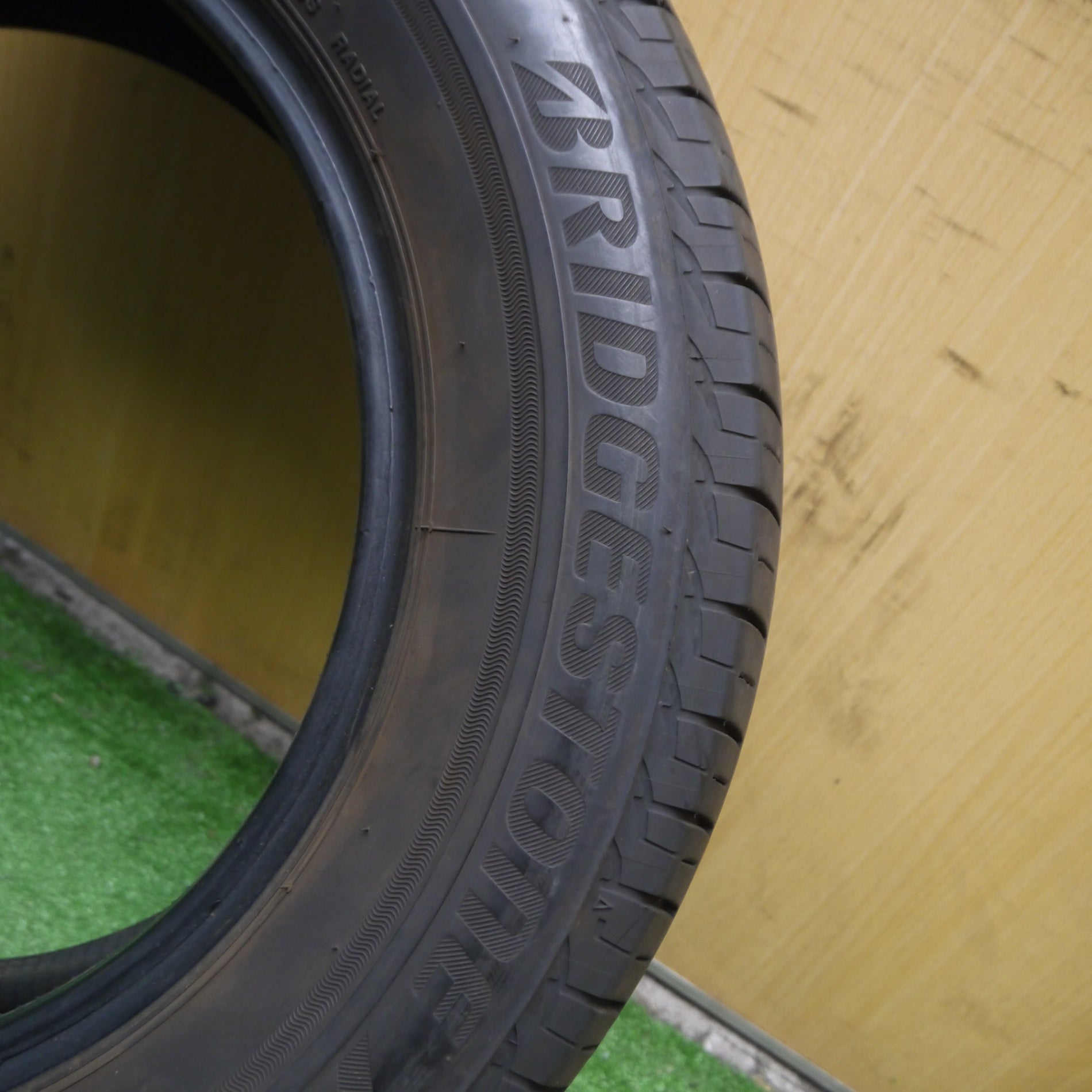 送料無料* バリ溝！8.5分☆195/65R15 ブリヂストン エコピア NH100RV タイヤ 15インチ ノア ヴォクシー セレナ ス |  名古屋/岐阜の中古カー用品・工具の買取/販売ならガレージゲット