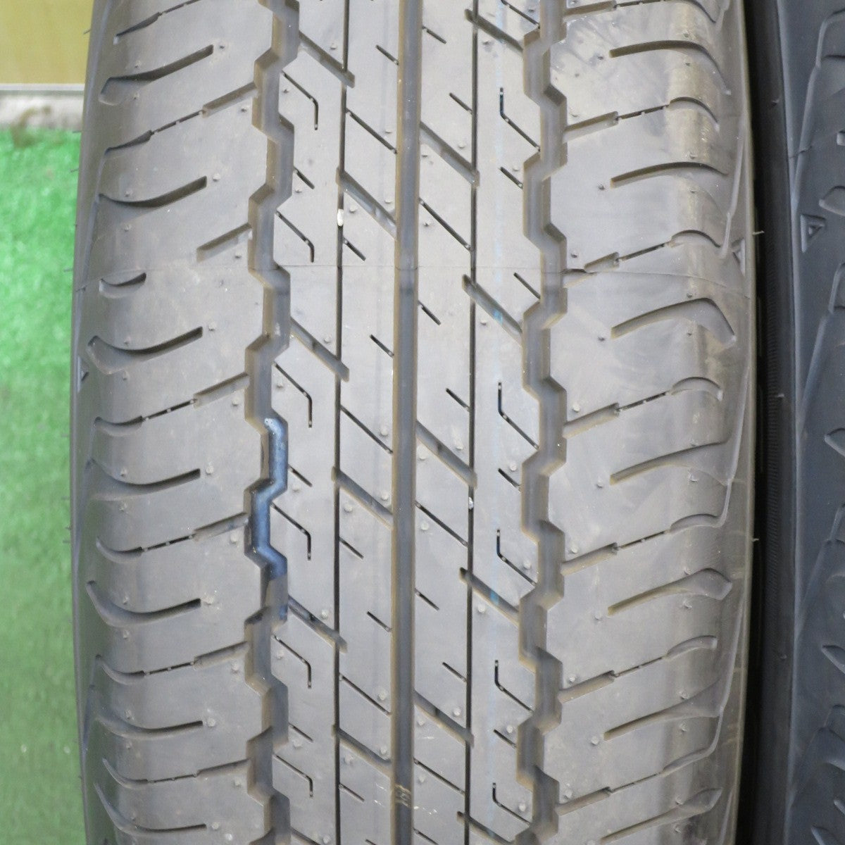 *送料無料* 新車外し！23年★195/80R15 ダンロップ AT20 グラントレック タイヤ 15インチ ジムニー シエラ 等★4031501KKノタ