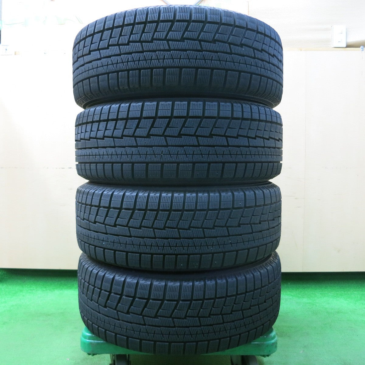 *送料無料* バリ溝！21年！キレイ！ほぼ10分★スタッドレス 215/55R17 ヨコハマ アイスガード iG60 SMACK ENKEI スマック  エンケイ PCD114.3/5H★4031503イス