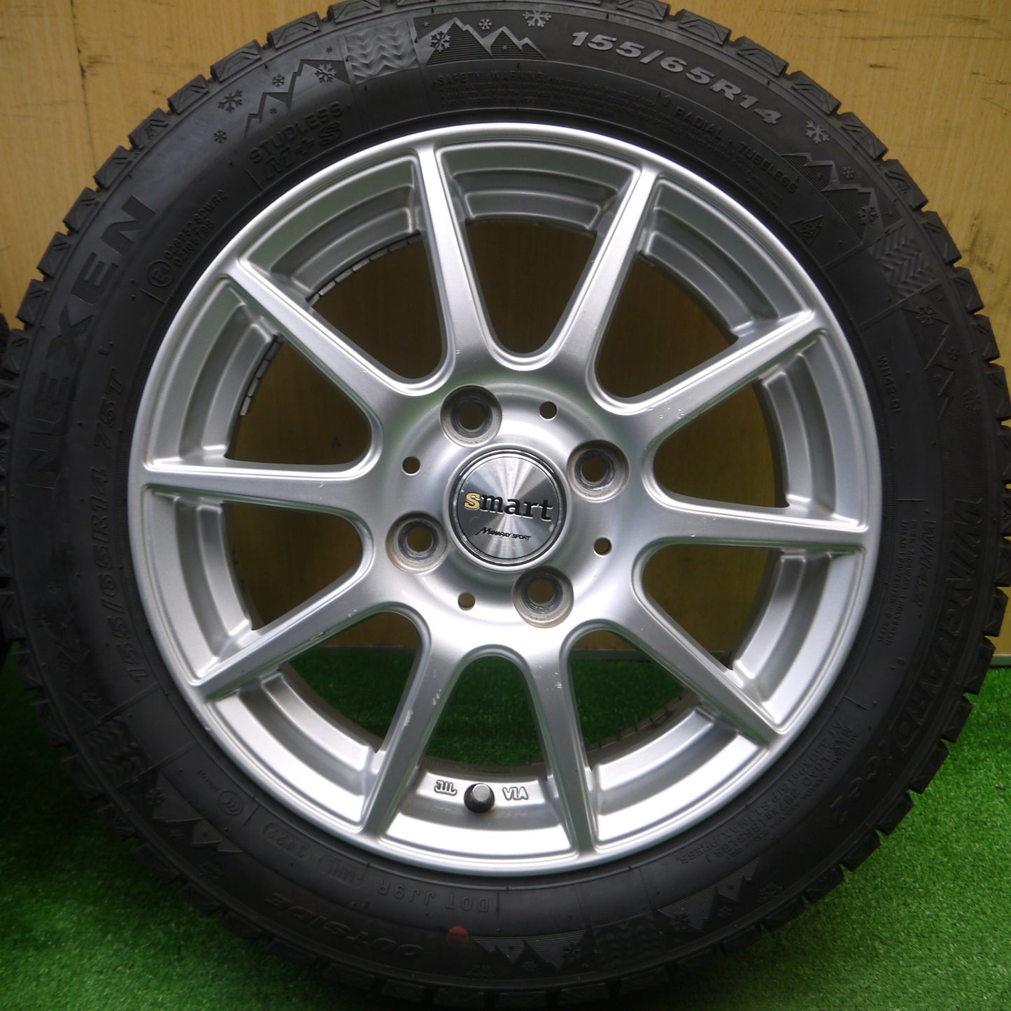 [送料無料] バリ溝！22年！9.5分★スタッドレス 155/65R14 ネクセン ウィンガード アイス2 WH42 smart MANARAY SPORT スマート マナレイ 14インチ PCD100/4H★5010601Hス