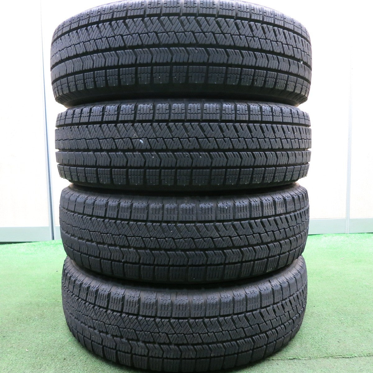 *送料無料* バリ溝！8.5分★スタッドレス 155/65R14 ブリヂストン ブリザック VRX2 FEID 14インチ PCD100/4H★4050103HAス