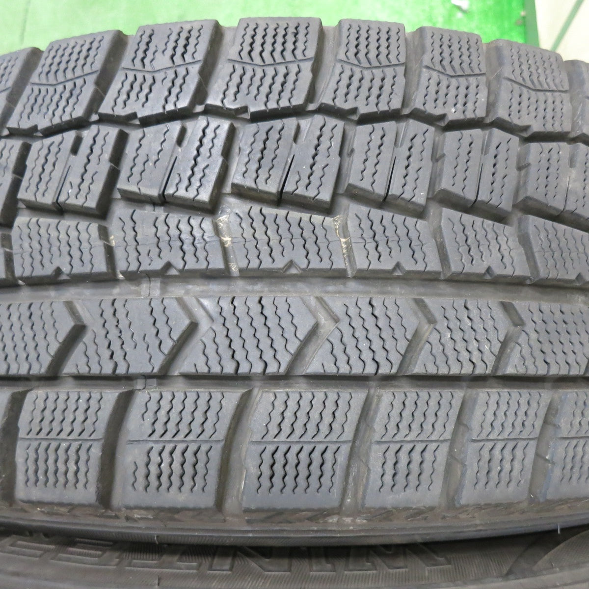 [送料無料] バリ溝！キレイ！9.5分★ベンツ 等 AGA Burg 215/60R17 スタッドレス ダンロップ ウインターマックス WM02 17インチ ブルグ PCD112/5H★5012103NJス