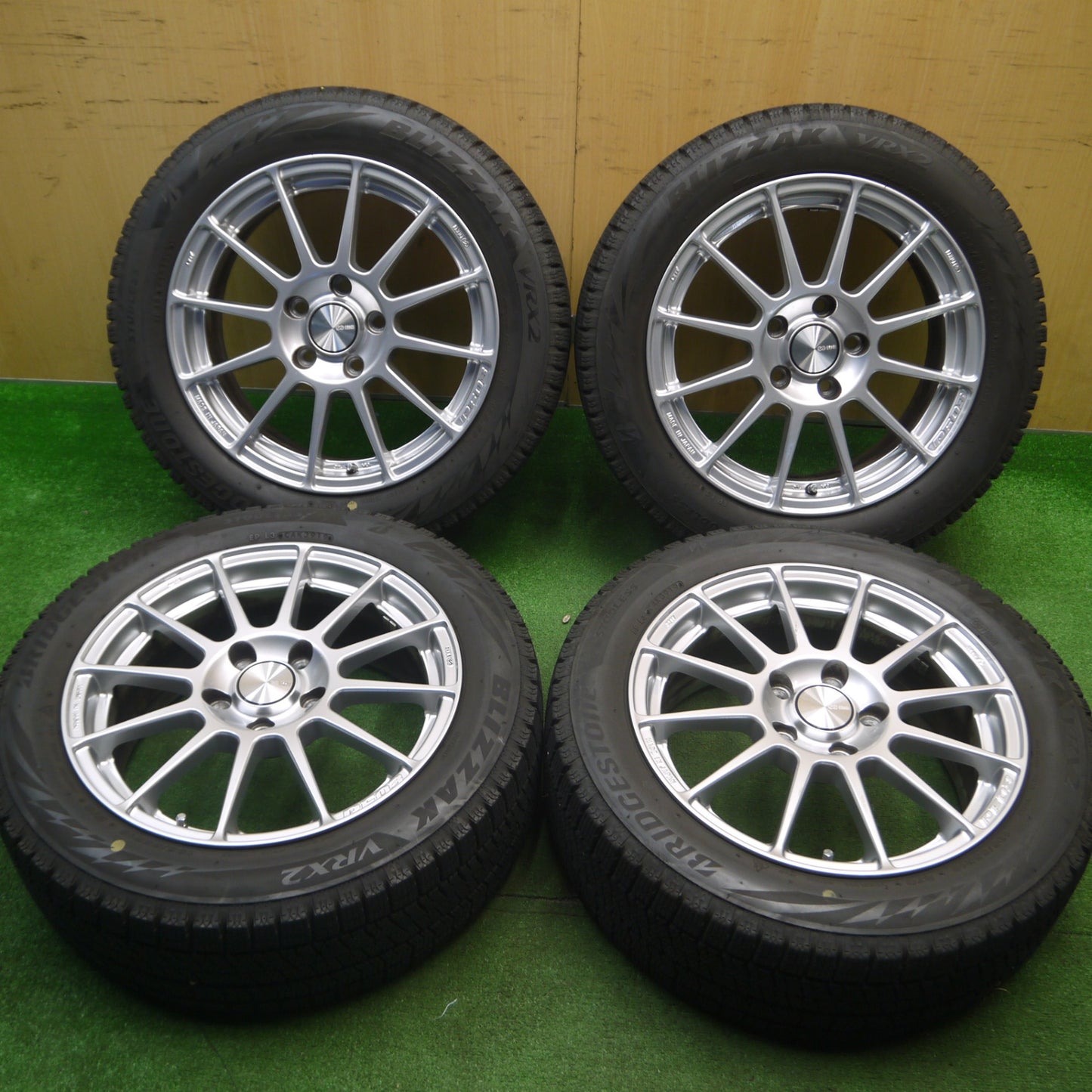 [送料無料] バリ溝！キレイ！9.5分★MINI 等 ENKEI PF03 195/55R16 スタッドレス ブリヂストン ブリザック VRX2 エンケイ 16インチ PCD112/5H★5012109Hス