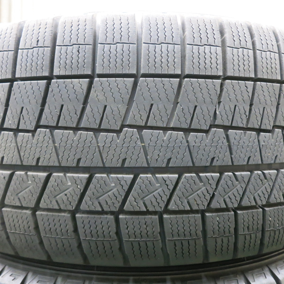 *送料無料* バリ溝！20年！9.5分★スタッドレス 235/50R18 ダンロップ ウインターマックス 03 WM02 Voltec ボルテック 18インチ PCD114.3/5H★4062801NJス