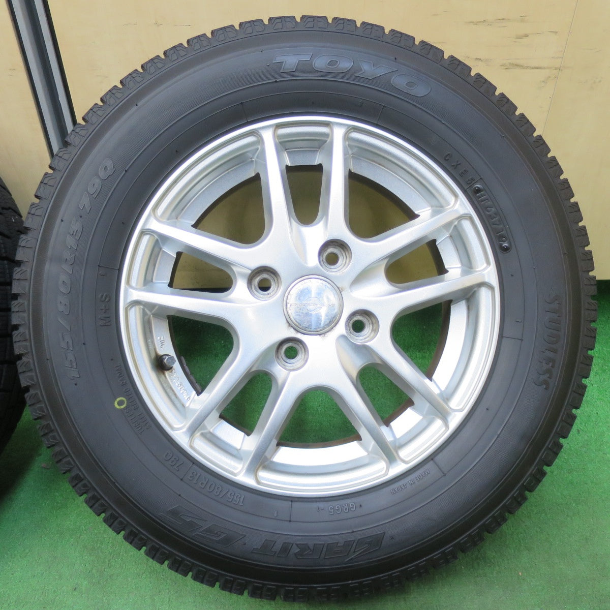 [送料無料] バリ溝！8.5分★スタッドレス 155/80R13 トーヨー ガリット G5 ENERGY LINE エナジーライン 13インチ PCD100/4H★4112208イス