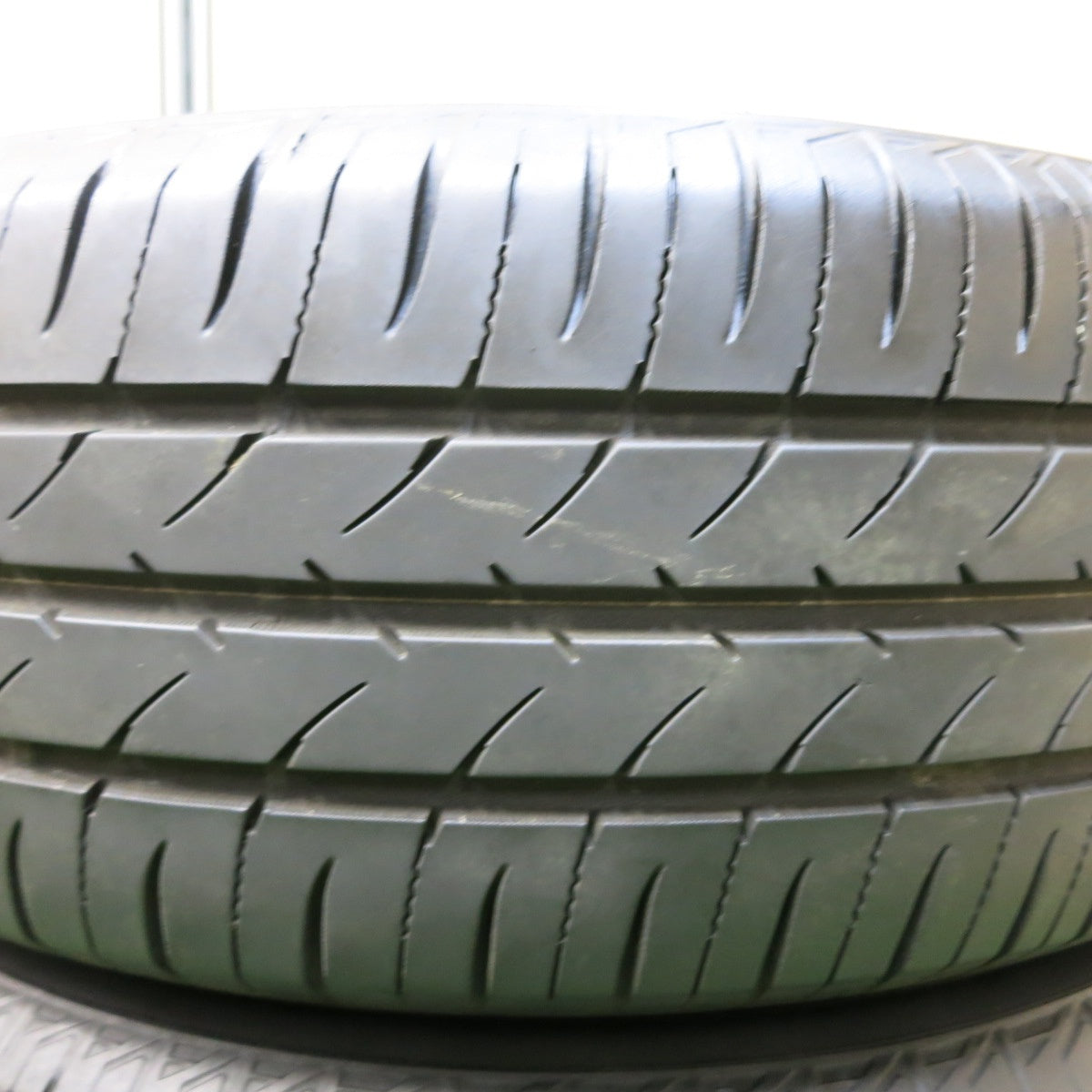 [送料無料] バリ溝！21年！8.5分★195/65R15 トーヨー ナノエナジー3 プラス SUW DW552 15インチ PCD114.3/5H★4100206SYノ