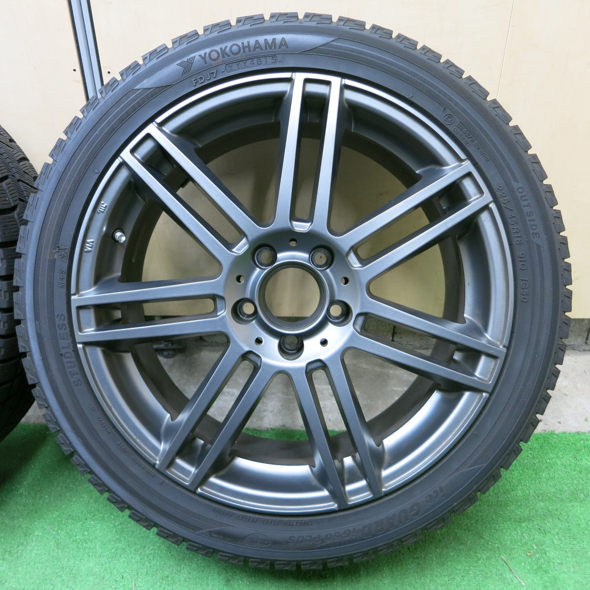 *送料無料* バリ溝！キレイ！9.5分★ベンツ等 EUROTECH 225/45R18 スタッドレス ヨコハマ アイスガード iG50 プラス ユーロテック PCD112/5H★4062403ナス