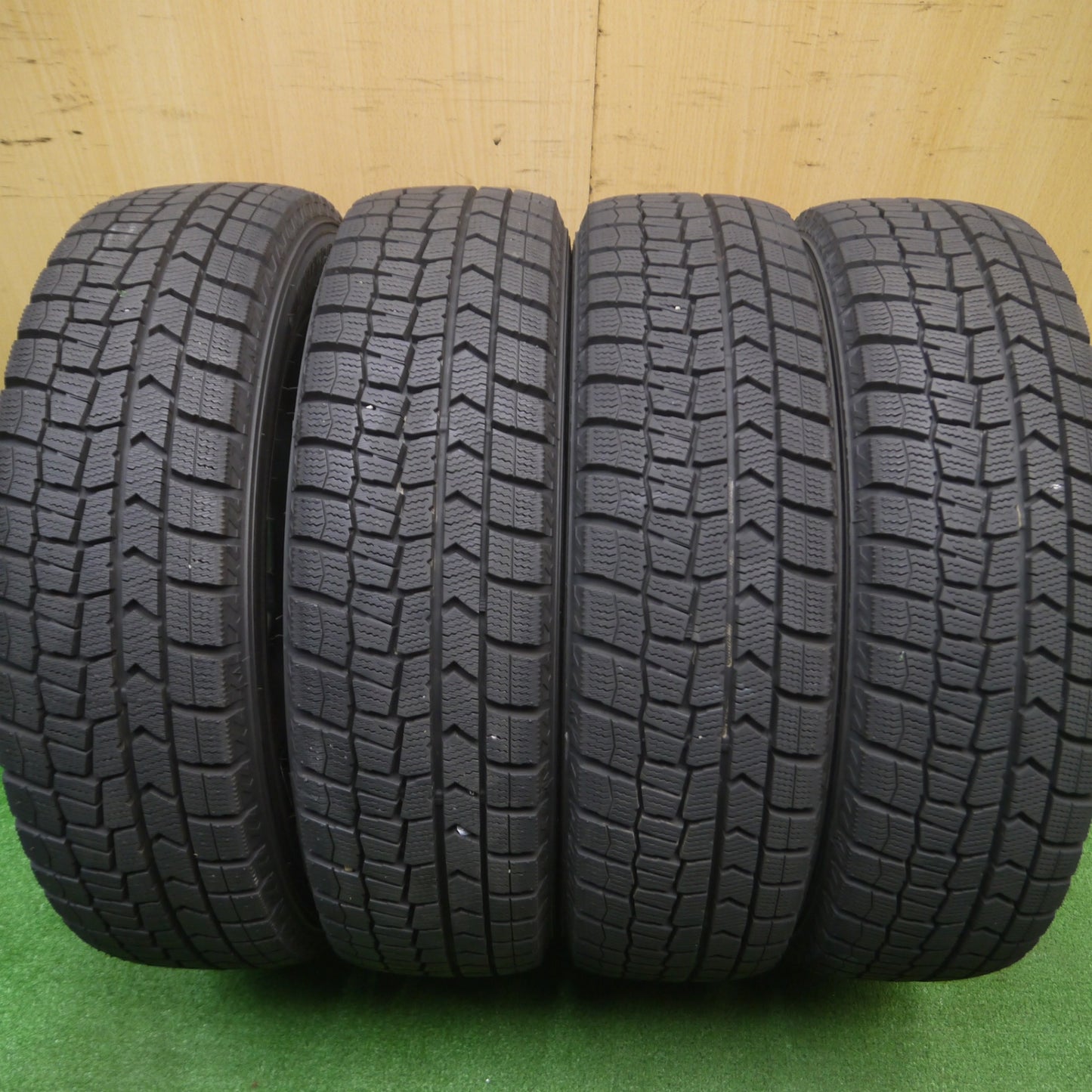 [送料無料] 超バリ溝！20年！キレイ！ほぼ10分★スタッドレス 165/65R15 ダンロップ ウインターマックス WM02 SCHNEIDER シュナイダー 15インチ PCD100/4H★4110801Hス