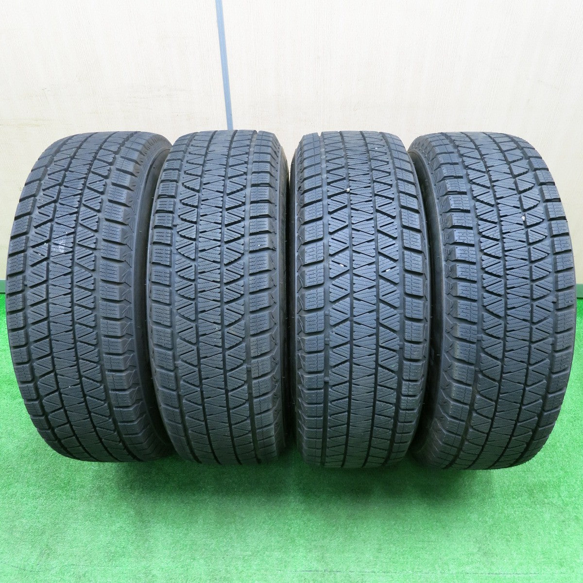 [送料無料] バリ溝！23年！キレイ！9.5分★ランクル等 BAREROCK KOSEI 265/65R18 スタッドレス ブリヂストン ブリザック DM-V3 ベアロック 光生 PCD139.7/6H★4100102NJス