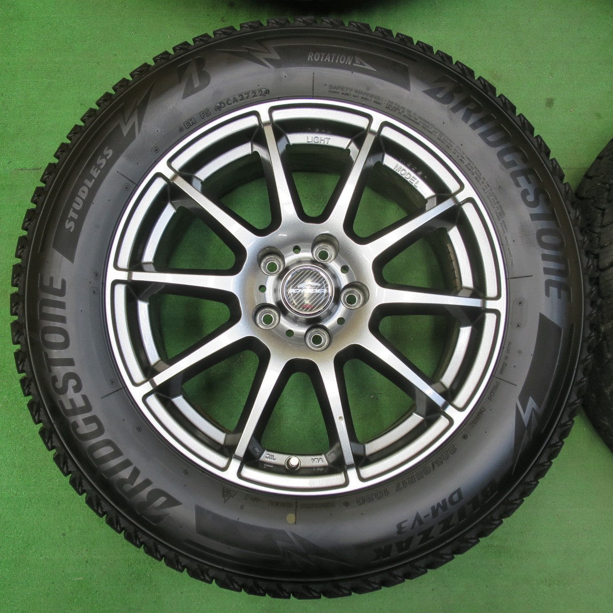 [送料無料] バリ溝！22年！キレイ！9分★スタッドレス 225/65R17 ブリヂストン ブリザック DM-V3 SCHNEIDER MiD シュナイダー PCD114.3/5H★4101504イス