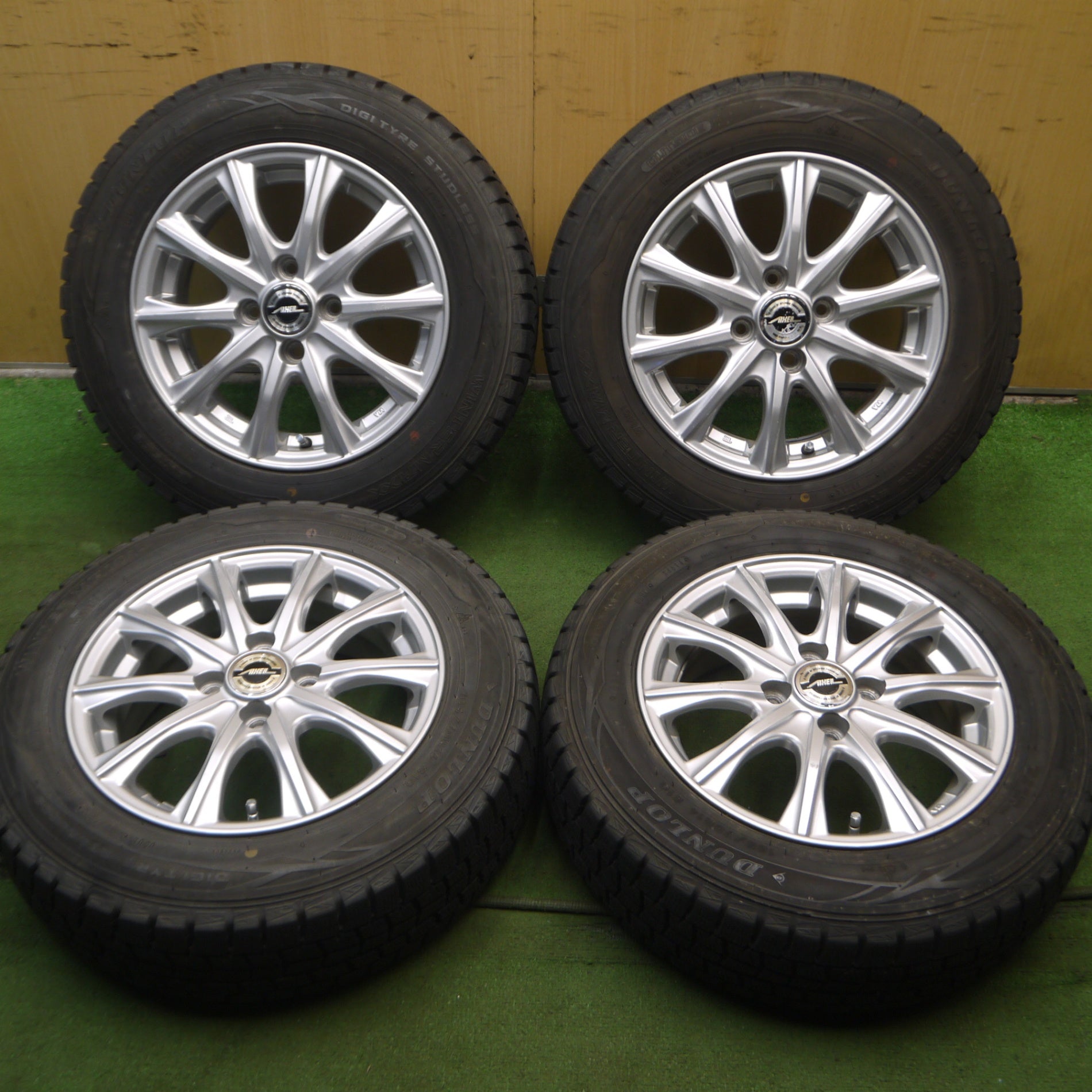 *送料無料* バリ溝！9分★スタッドレス 165/70R14 ダンロップ ウインターマックス WM01 AXEL weds アクセル 14インチ  PCD100/4H★4072902Hス