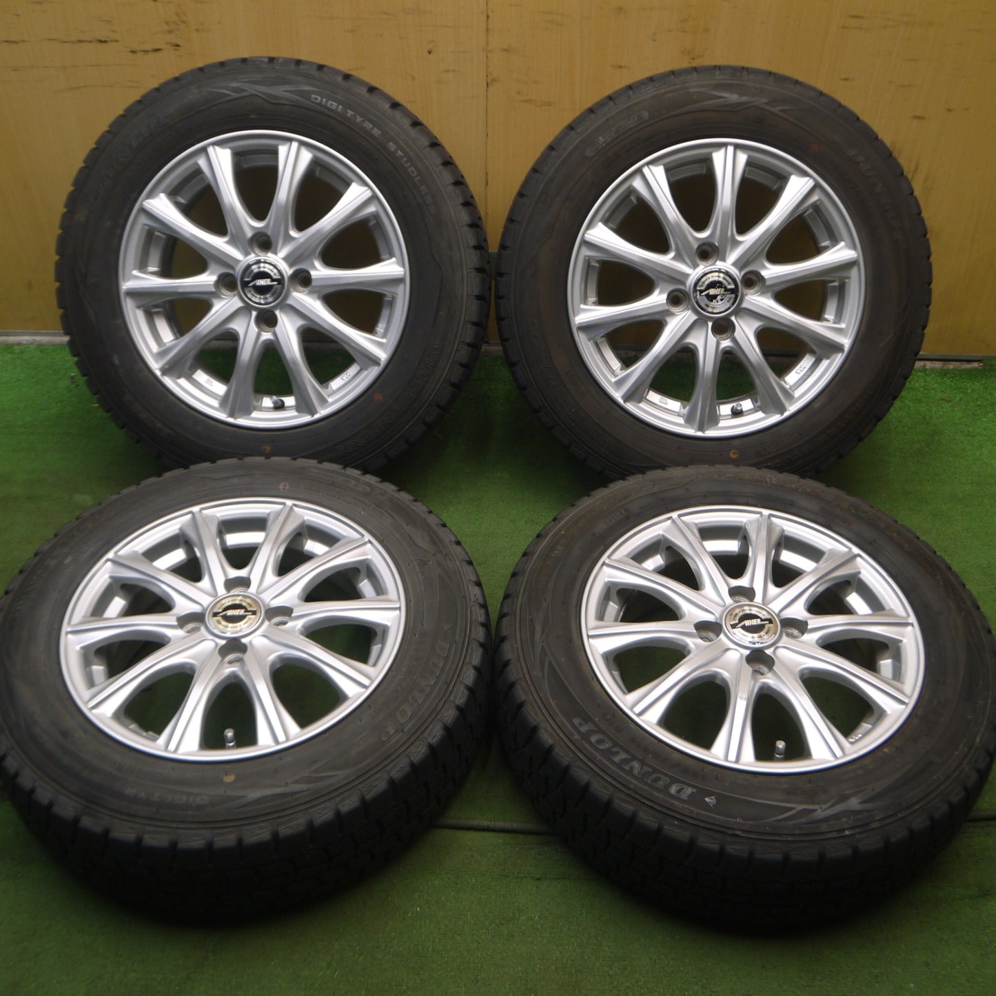 *送料無料* バリ溝！9分★スタッドレス 165/70R14 ダンロップ ウインターマックス WM01 AXEL weds アクセル 14インチ PCD100/4H★4072902Hス