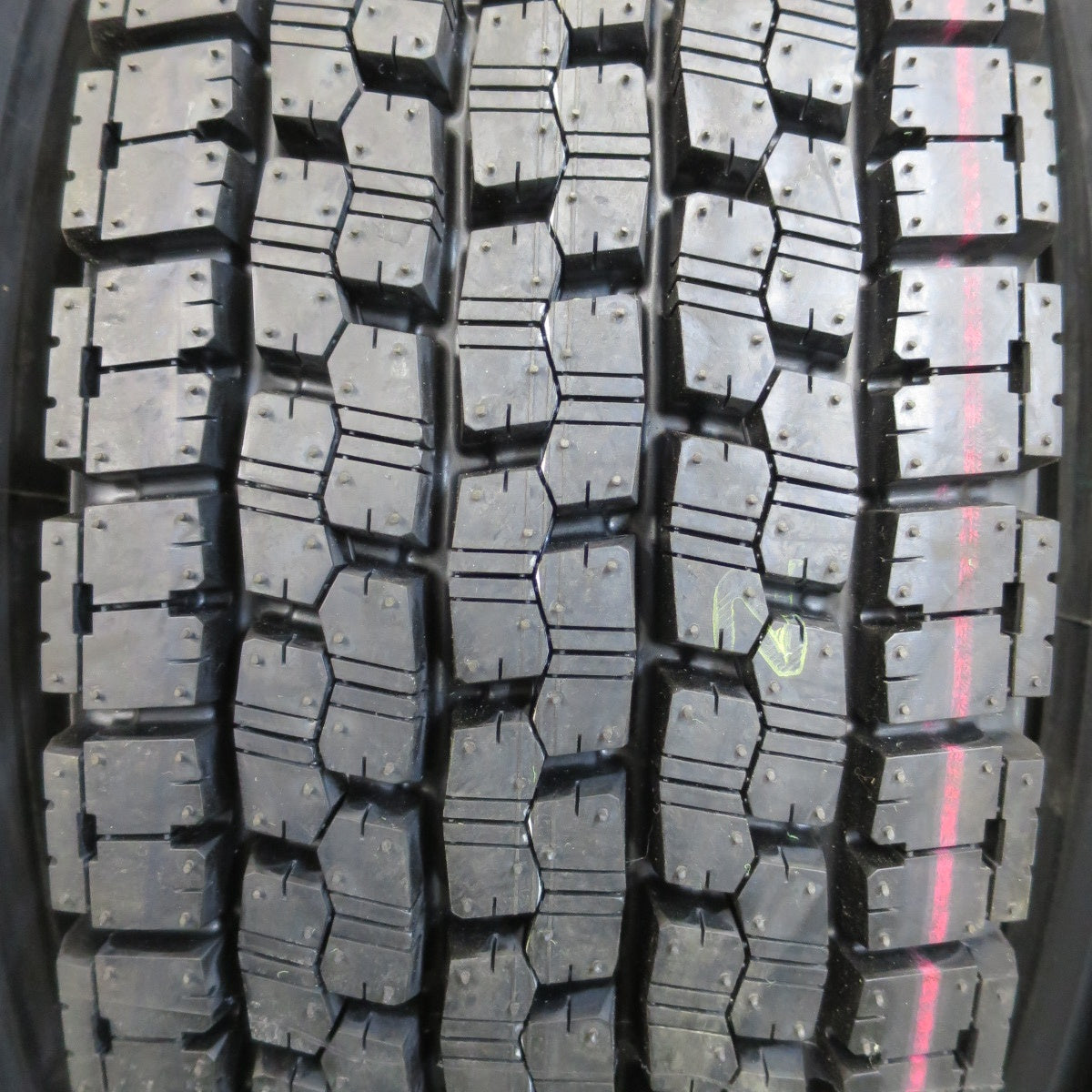 [送料無料] 未使用！24年★トラック タイヤ 225/80R17.5 123/122L スタッドレス ブリヂストン W999 17.5インチ★5012907イスタ