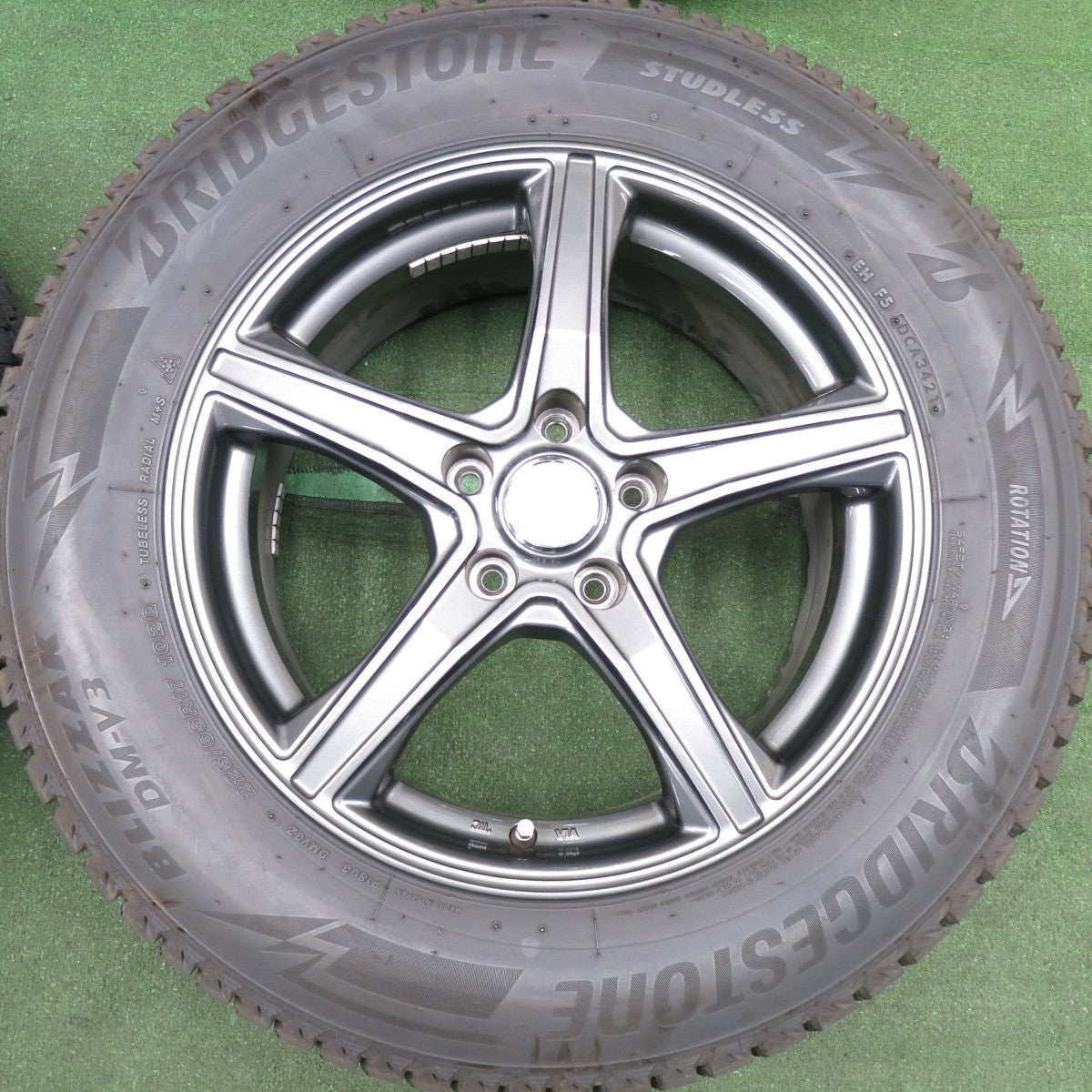 *送料無料* バリ溝！21年！キレイ！9.5分★スタッドレス 225/65R17 ブリヂストン ブリザック DM-V3 TOPRUN トップラン 17インチ PCD114.3/5H★4050505HAス