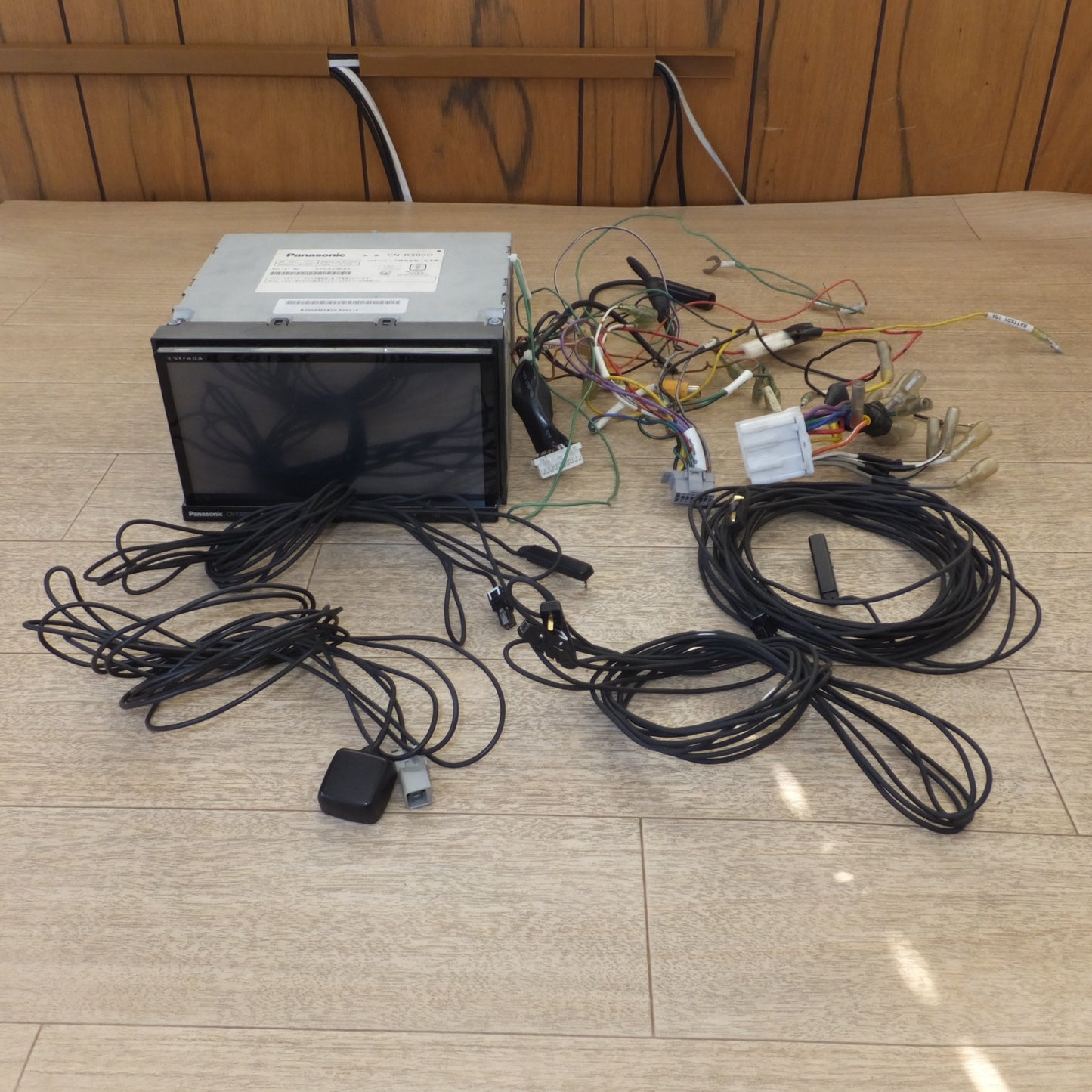 [送料無料] ★パナソニック Panasonic SDカーナビステーション CN-R300D★