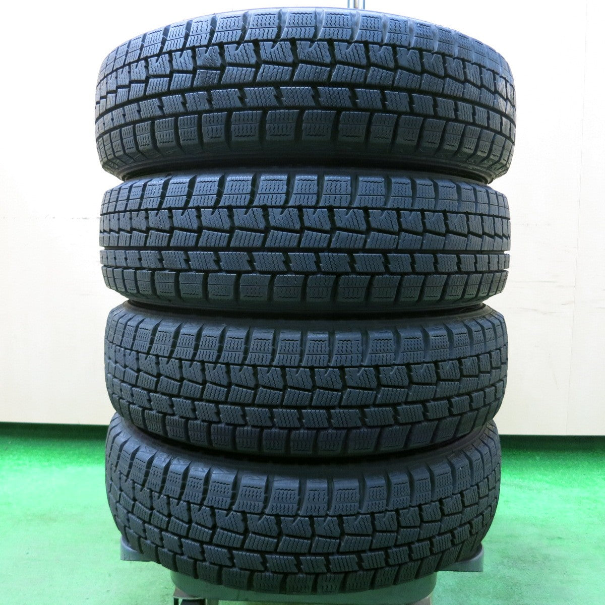 *送料無料* バリ溝！9.5分以上★スタッドレス 155/65R14 ダンロップ ウインターマックス WM01 JOKER ジョーカー PCD100/4H★4031907イス