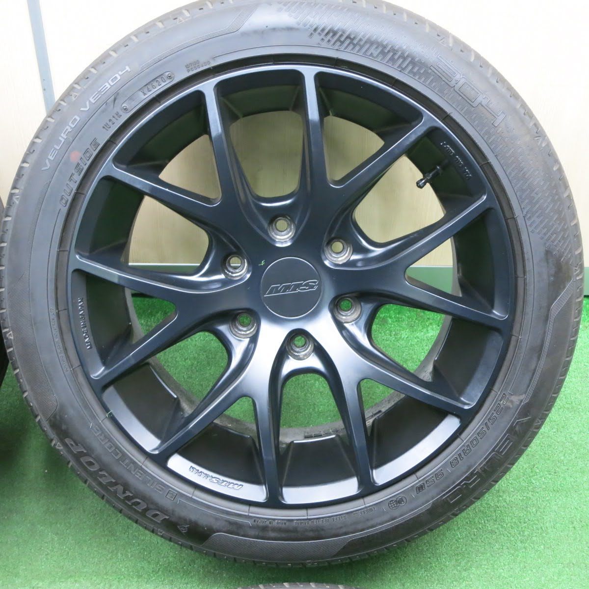 *送料無料* キレイ！20年★M.T.S. SSL6 LMS ed 225/50R18 ダンロップ VEURO VE304 18インチ MTS PCD139.7/6H★4040607TNノ