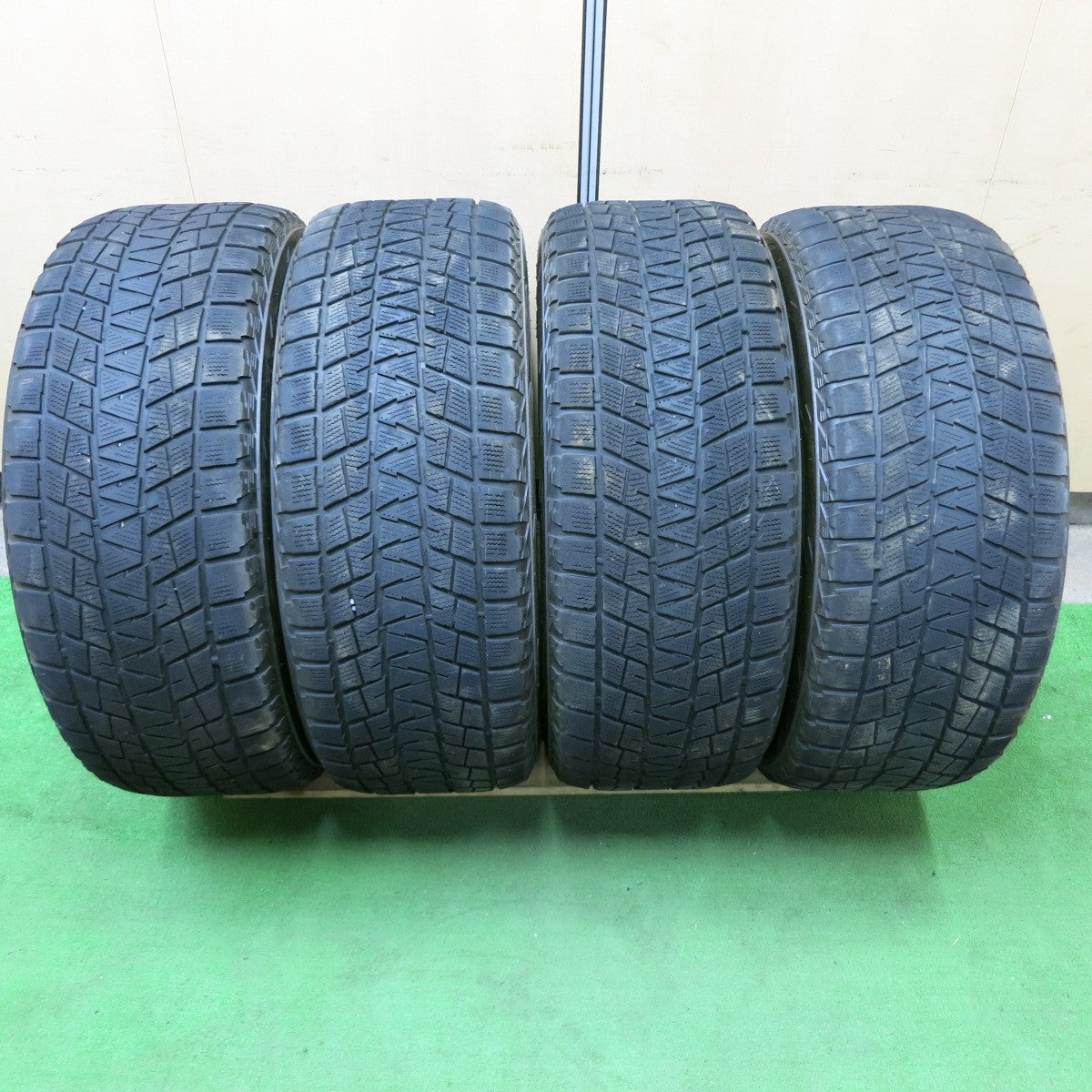 *送料無料* キレイ★トヨタ ランクル 200 純正 285/60R18 スタッドレス ブリヂストン ブリザック DM-V1 18インチ  PCD150/5H★4082003ナス