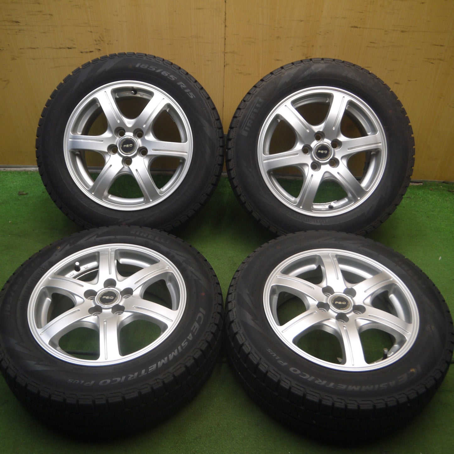 *送料無料* 4本価格！21年★スタッドレス 185/65R15 ピレリ アイスアシンメトリコ プラス FEID 15インチ PCD100/5H★4071709Hス