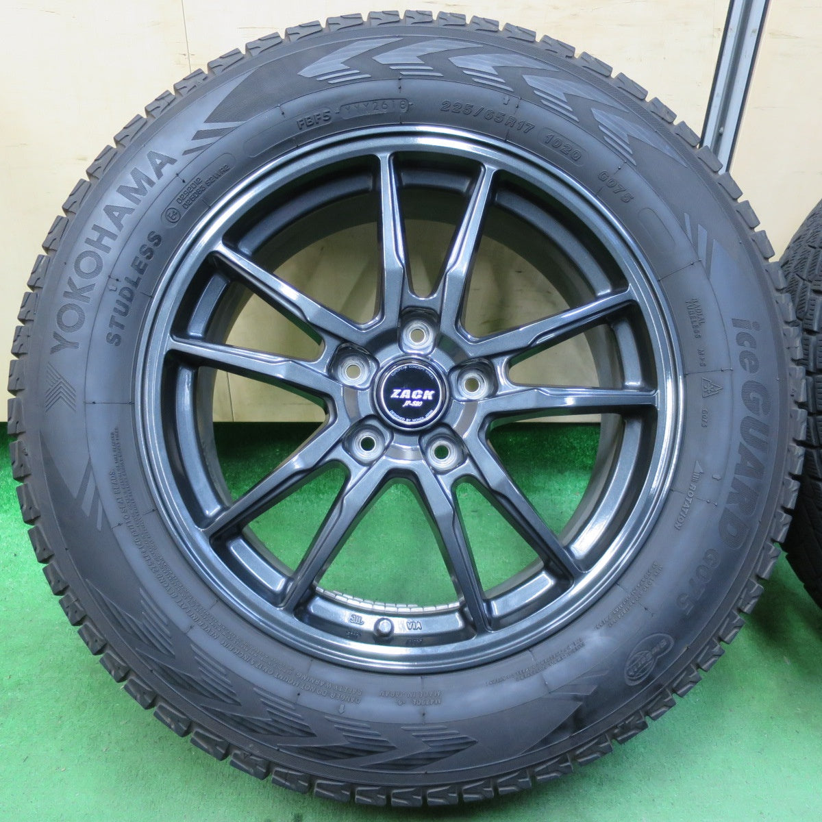 [送料無料] キレイ★スタッドレス 225/65R17 ヨコハマ アイスガード G075 ZACK JP-520 MONZA 17インチ PCD114.3/5H★4100405イス