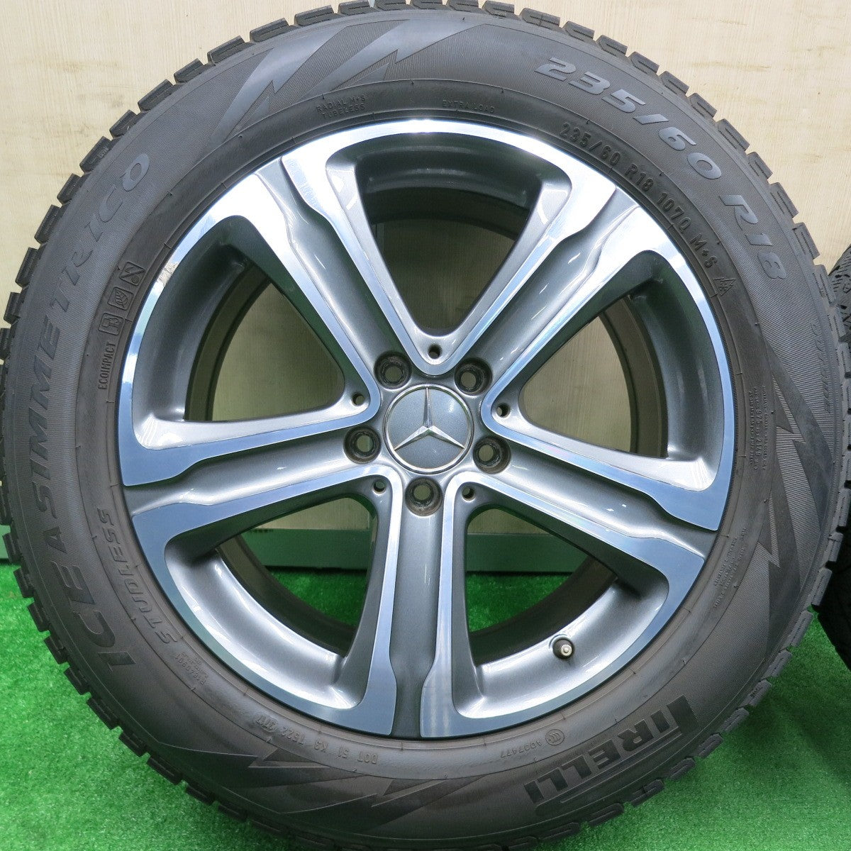 [送料無料] キレイ★ベンツ X253 GLCクラス 純正 235/60R18 スタッドレス ピレリ アイスアシンメトリコ 18インチ PCD112/5H★4111606HAス