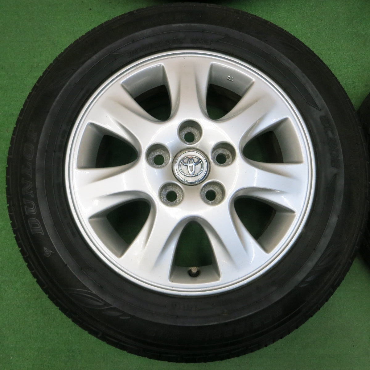 *送料無料* バリ溝！ほぼ10分★トヨタ 30系 カムリ 純正 205/65R15 ダンロップ EC202 15インチ PCD114.3/5H★4040610イノ