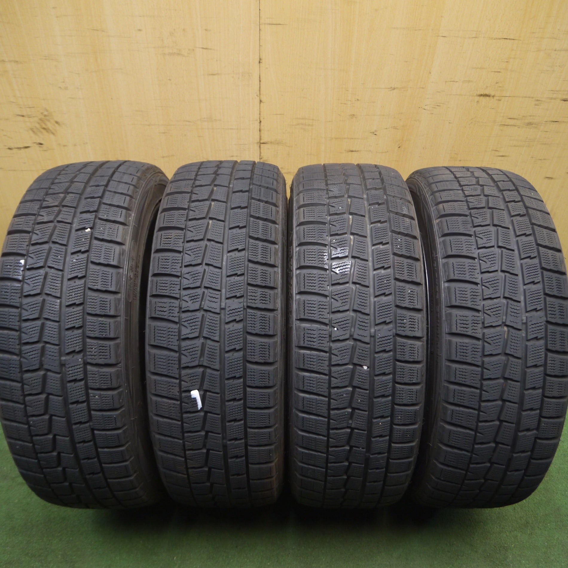 送料無料* バリ溝！8.5分☆ルノー ルーテシア RS 着 205/45R17 スタッドレス ダンロップ ウインターマックス WM01 S |  名古屋/岐阜の中古カー用品・工具の買取/販売ならガレージゲット