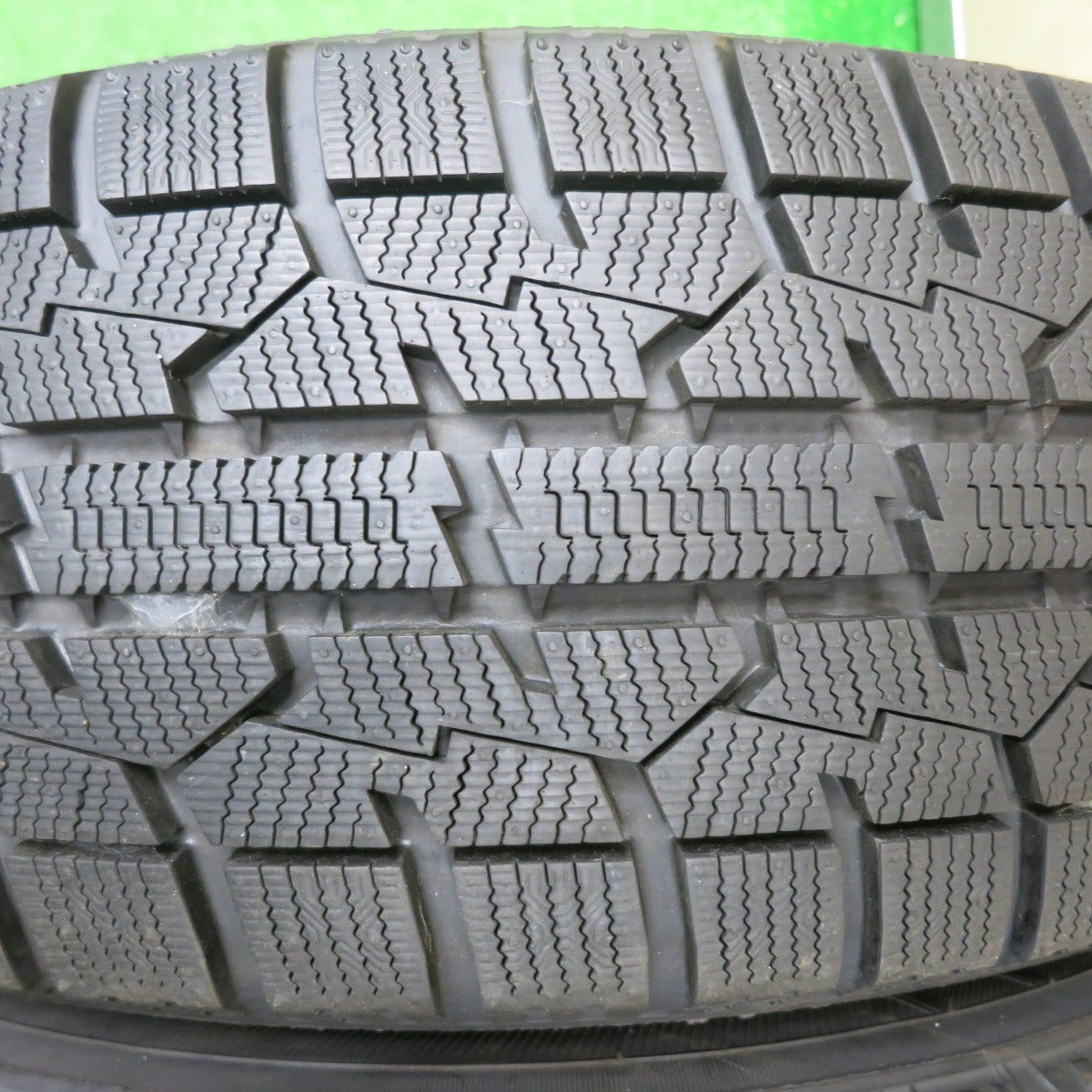 [送料無料] バリ溝！22年！9.5分以上★スタッドレス 195/65R15 トーヨー オブザーブ ガリット GIZ SCHNEIDER シュナイダー 15インチ PCD114.3/5H★4102505NJス