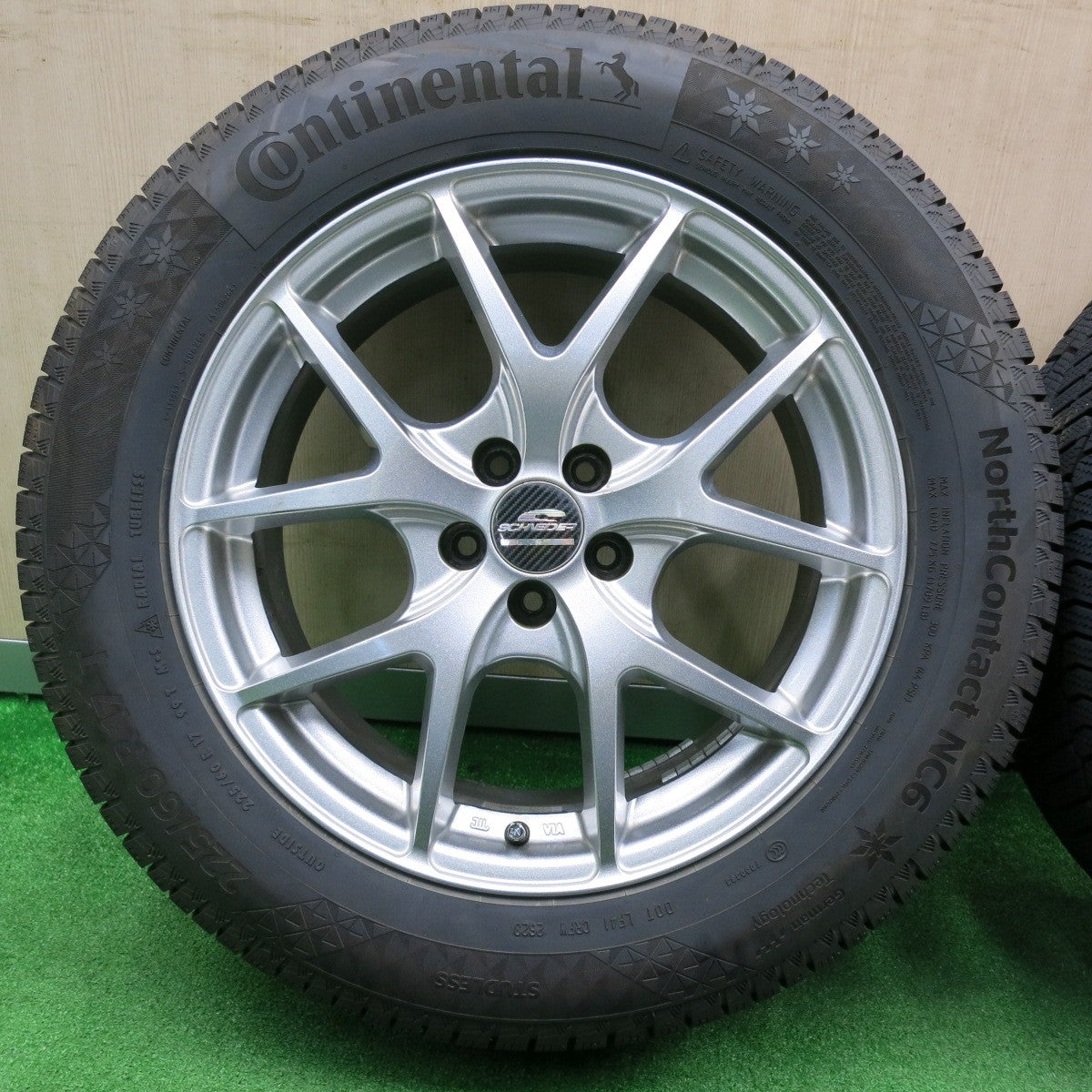 [送料無料] バリ溝！23年！キレイ！9.5分★XV 等 225/60R17 スタッドレス コンチネンタル ノースコンタクト NC6 SCHNEIDER シュナイダー 17インチ PCD100/5H★4102902NJス