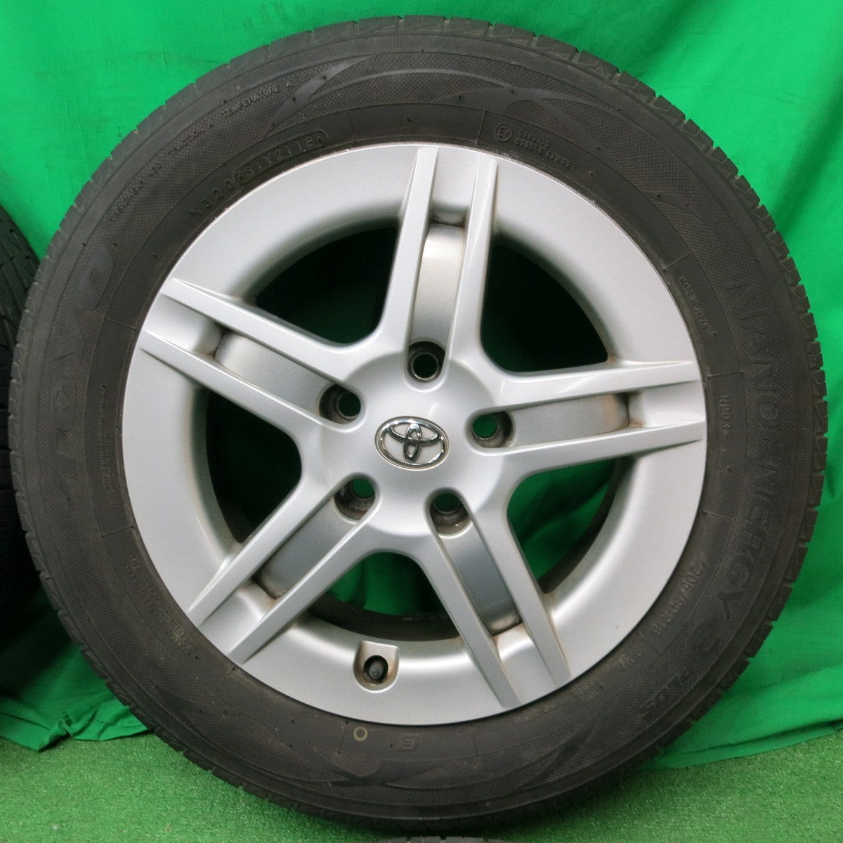 *送料無料* 4本価格★トヨタ SAI サイ 純正 205/60R16 トーヨー ナノエナジー3 プラス 16インチ PCD114.3/5H★4050704ナノ