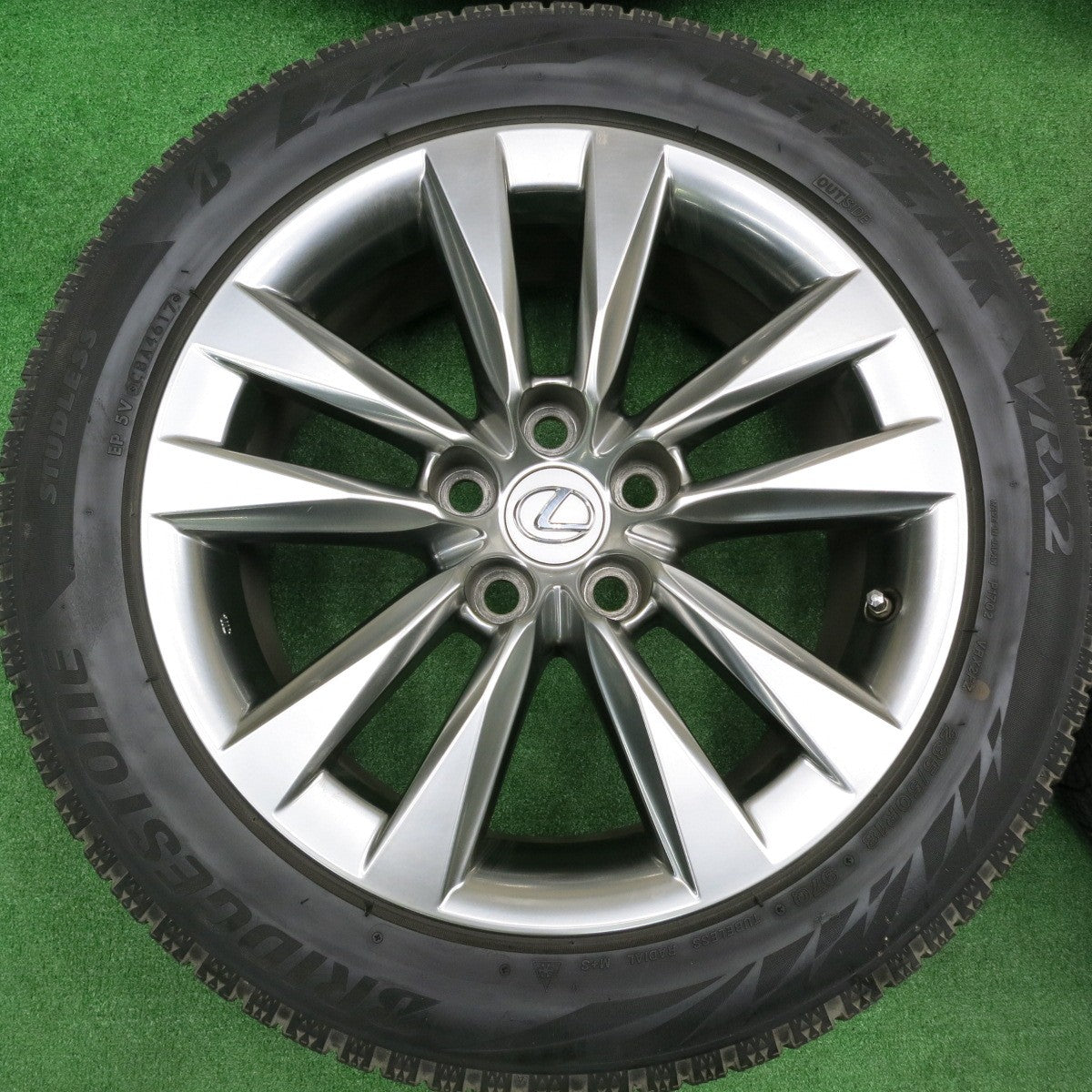 [送料無料] キレイ！センサー付★レクサス LS 純正 235/50R18 スタッドレス ブリヂストン ブリザック VRX2 PCD120/5H★4100205HAス