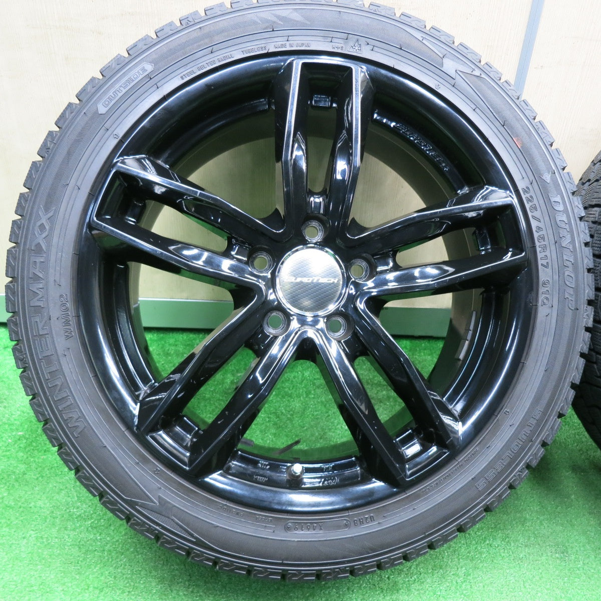 [送料無料] バリ溝！キレイ！9.5分★ベンツ 等 EUROTECH 225/45R17 スタッドレス ダンロップ ウインターマックス WM02 ユーロテック 17インチ PCD112/5H★4122010TNス