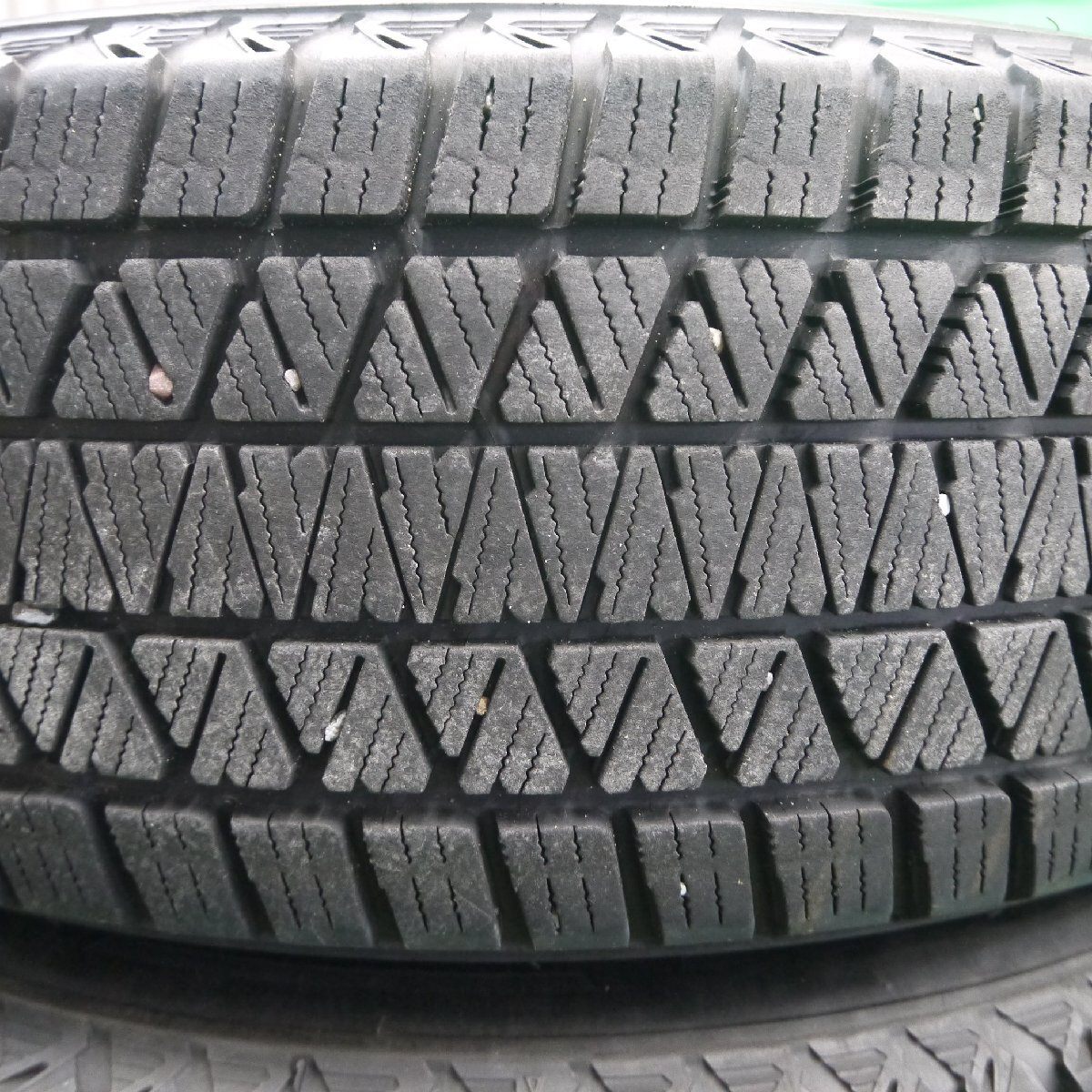 *送料無料* バリ溝！8.5分★スタッドレス 225/65R17 ブリヂストン ブリザック DM-V3 BALMINUM バルミナ 17インチ PCD114.3/5H★3062305Iス