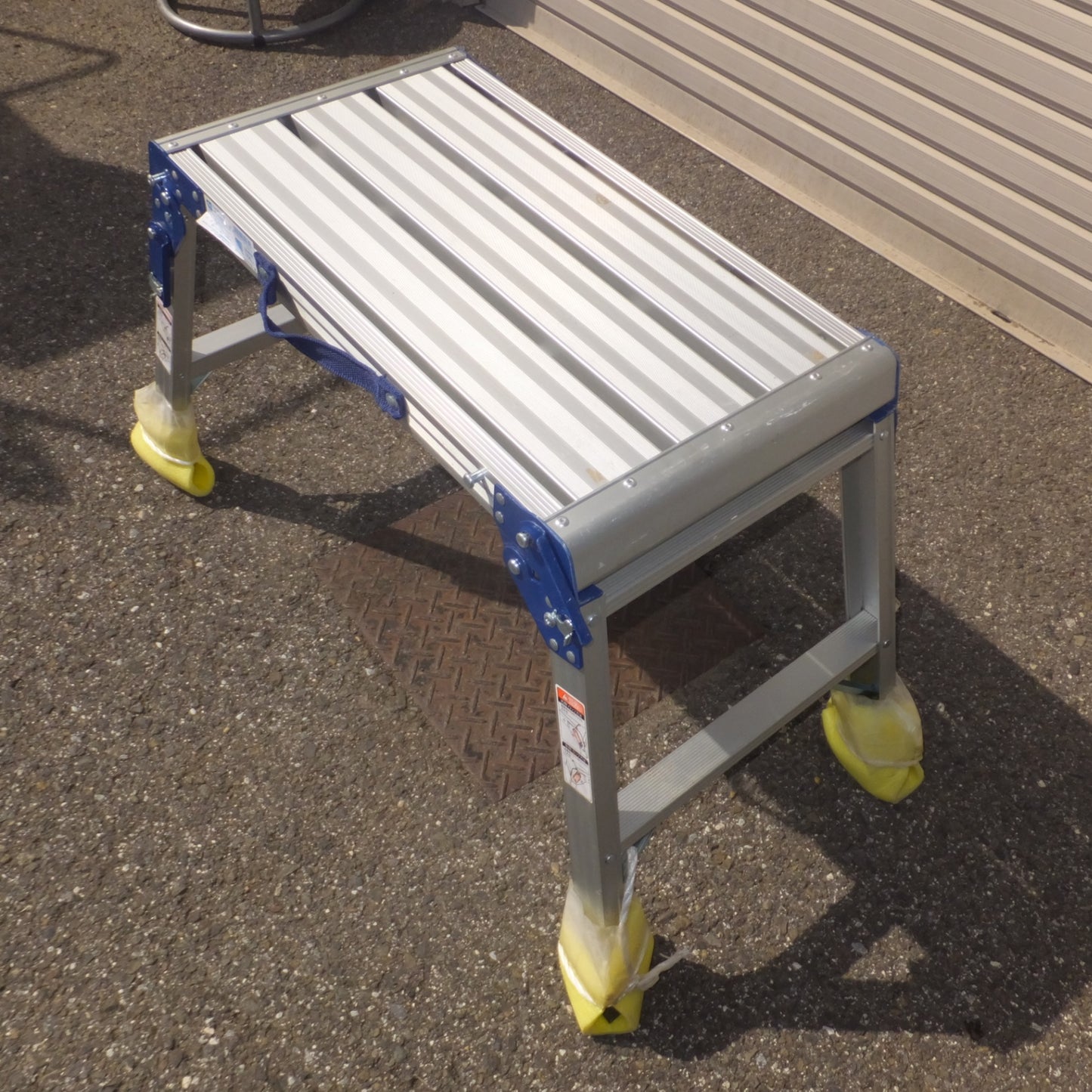 [送料無料] ★コメリ K+GEAR ワイドな天板 アルミ作業台 2段　使用時 幅98×奥行44×高さ50cm　最大使用質量 100kg★