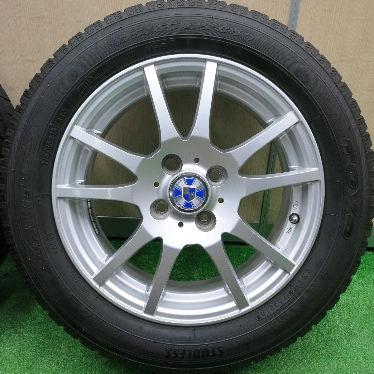 [送料無料] バリ溝！キレイ！8.5分★スタッドレス 175/65R15 トーヨー ガリット G5 GMach 15インチ PCD100/4H★4100505HAス