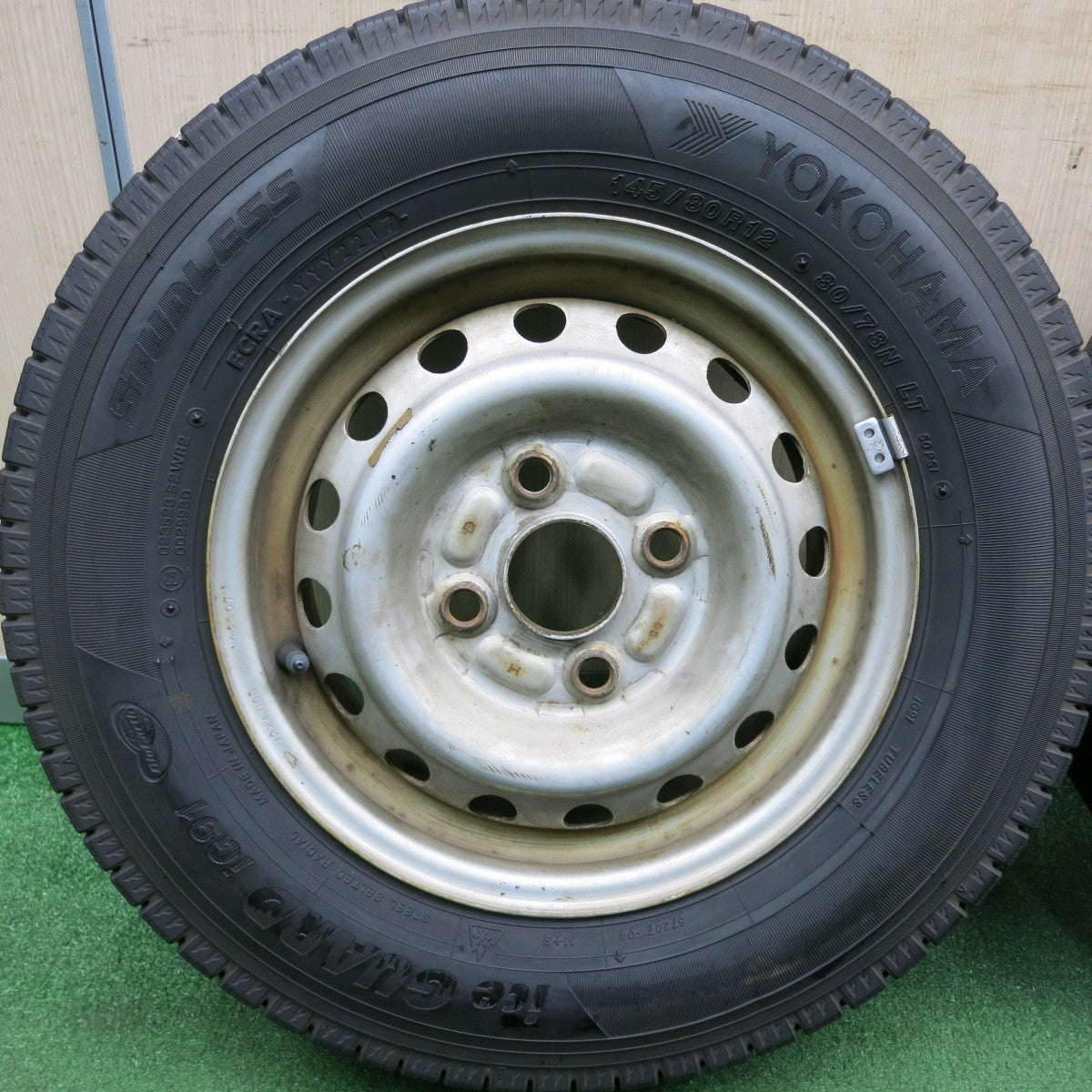 *送料無料* バリ溝！ほぼ10分★スタッドレス 145R12 8PR 145/80R12 ブリヂストン ブリザック VL1 ヨコハマ アイスガード iG91 スチール PCD100/4H★4042901HAス