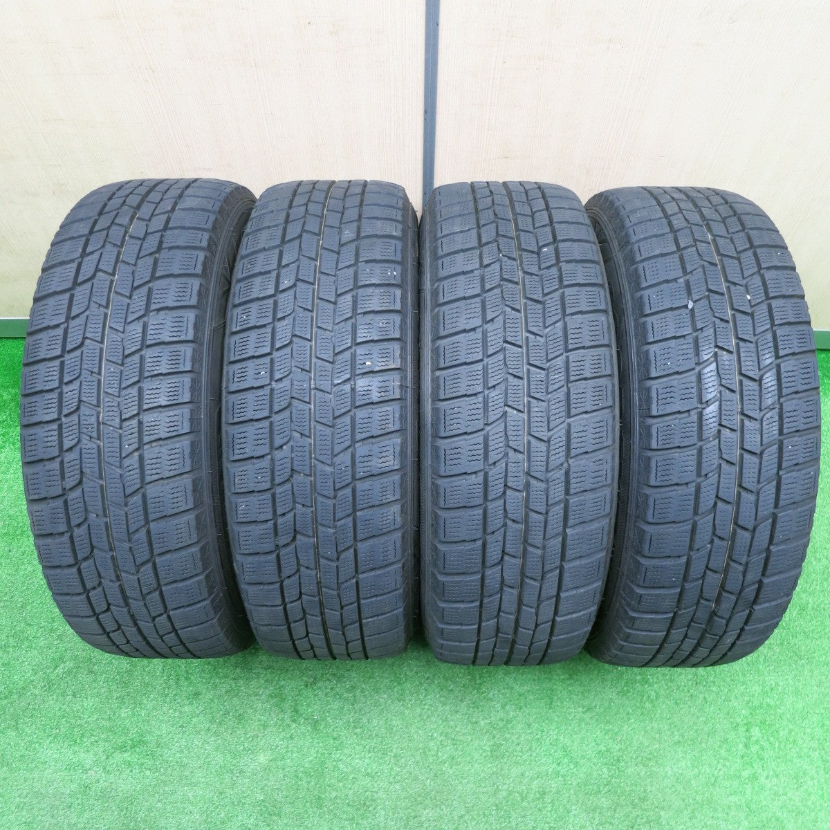 [送料無料] キレイ★スタッドレス 195/65R15 グッドイヤー アイスナビ6 ravrion RM01 ラブリオン PCD114.3/5H★4092204NJス