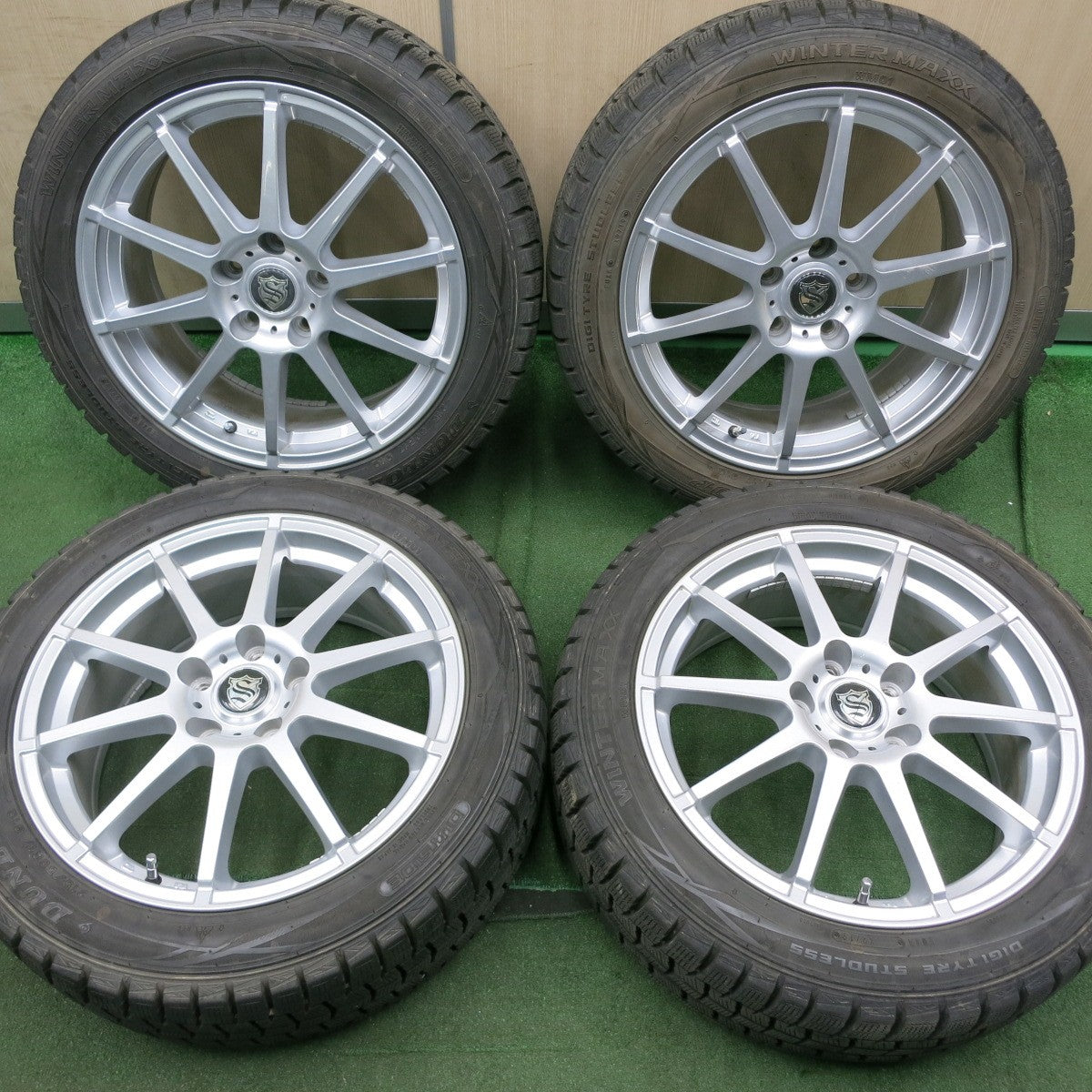 *送料無料* バリ溝！キレイ！9.5分以上★スタッドレス 215/50R17 ダンロップ ウインターマックス WM01 社外 アルミ 17インチ PCD114.3/5H★4062903NJス