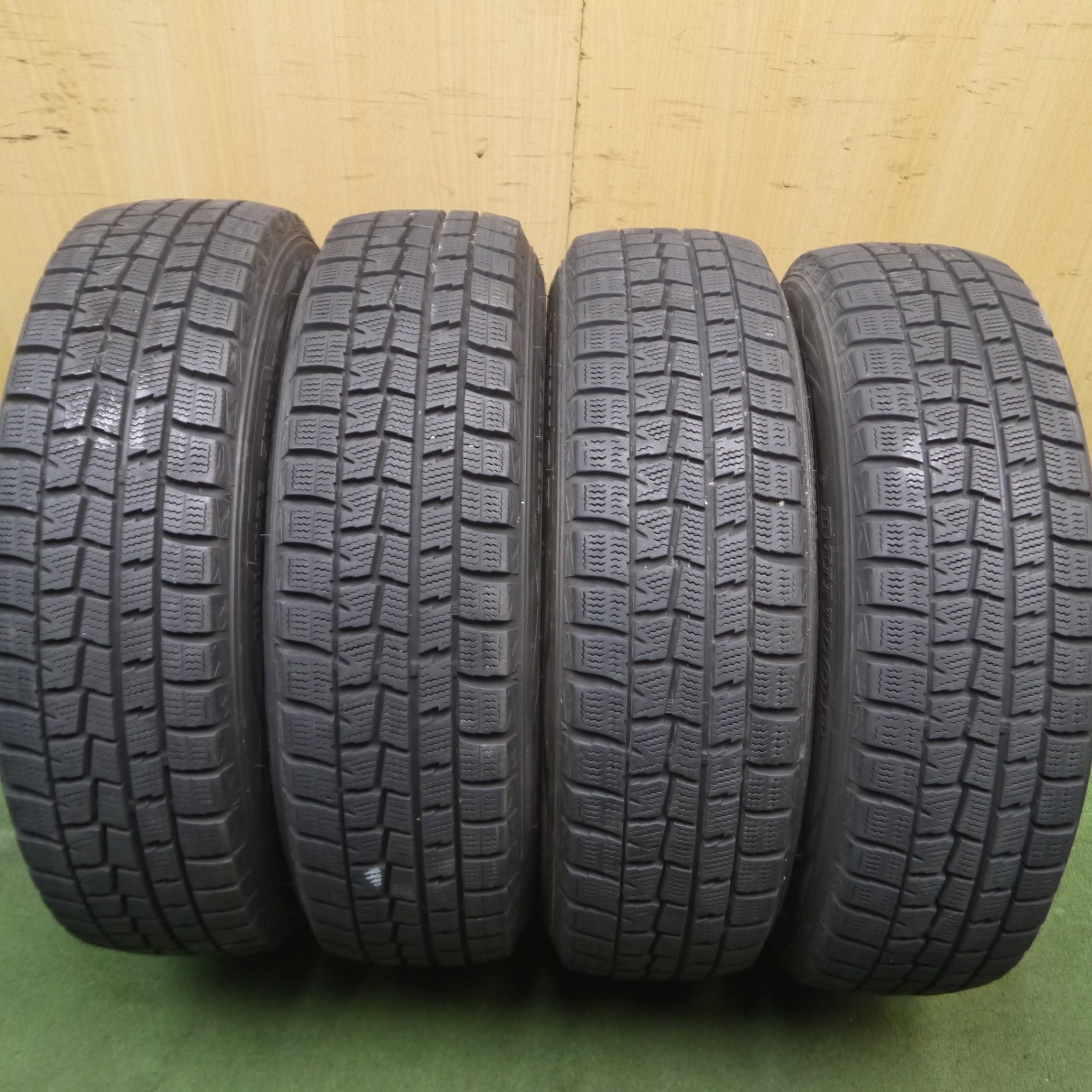 *送料無料* バリ溝！9分★スタッドレス 165/70R14 ダンロップ ウインターマックス WM01 AXEL weds アクセル 14インチ  PCD100/4H★4072902Hス