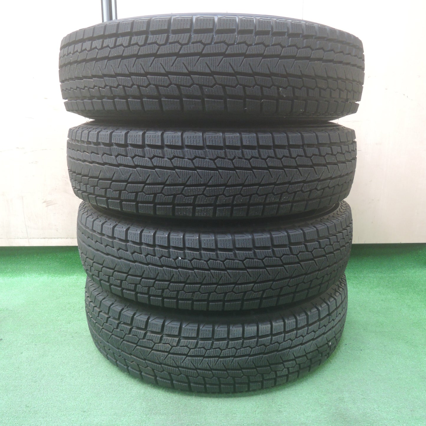 *送料無料* バリ溝！キレイ！9.5分以上★ジムニー等 175/80R16 スタッドレス ヨコハマ アイスガード G075 社外 アルミ 16インチ PCD139.7/5H★4032007SYス