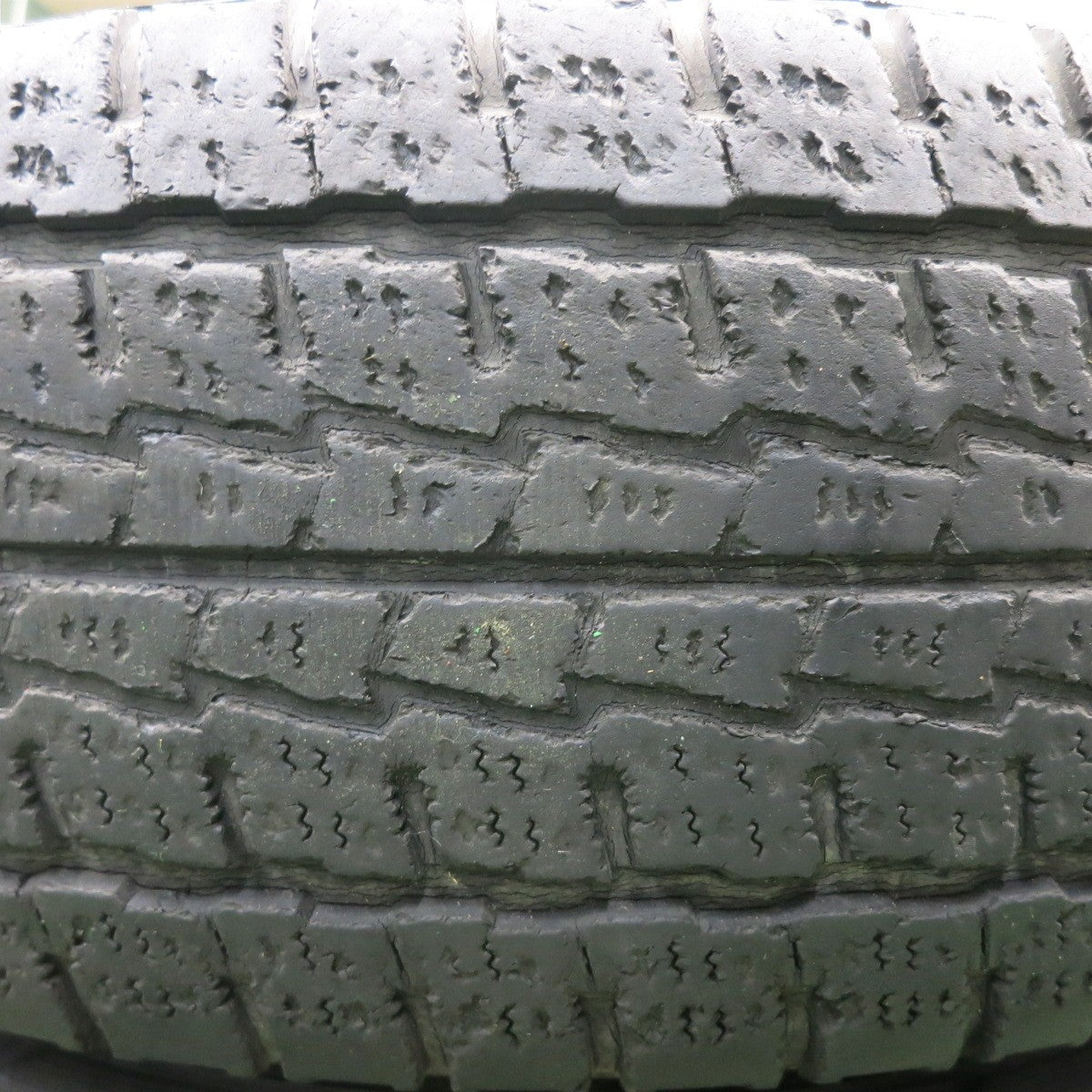 *送料無料* 4本価格★DAYTONA デイトナ 195/80R15 スタッドレス ハンコック ウインター RW06 15インチ PCD139.7/6H★4051006HAス