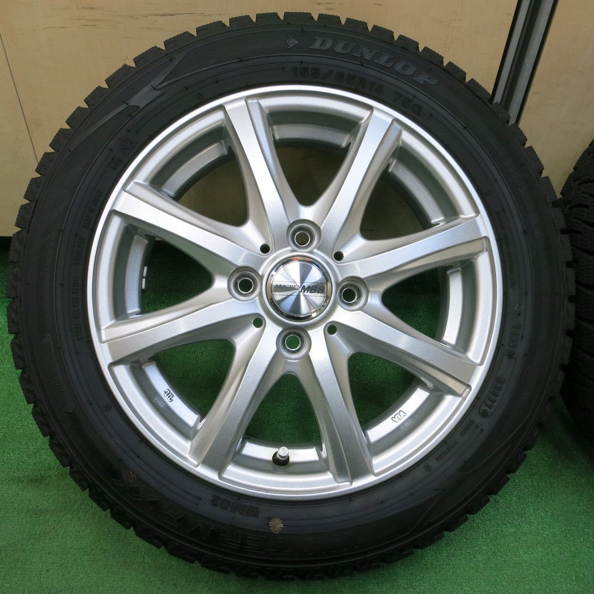 *送料無料* バリ溝！22年！綺麗！ほぼ10分★スタッドレス 155/65R14 ダンロップ ウインターマックス WM02 MACBES MB8 マクベス 14インチ PCD100/4H★4042504イス